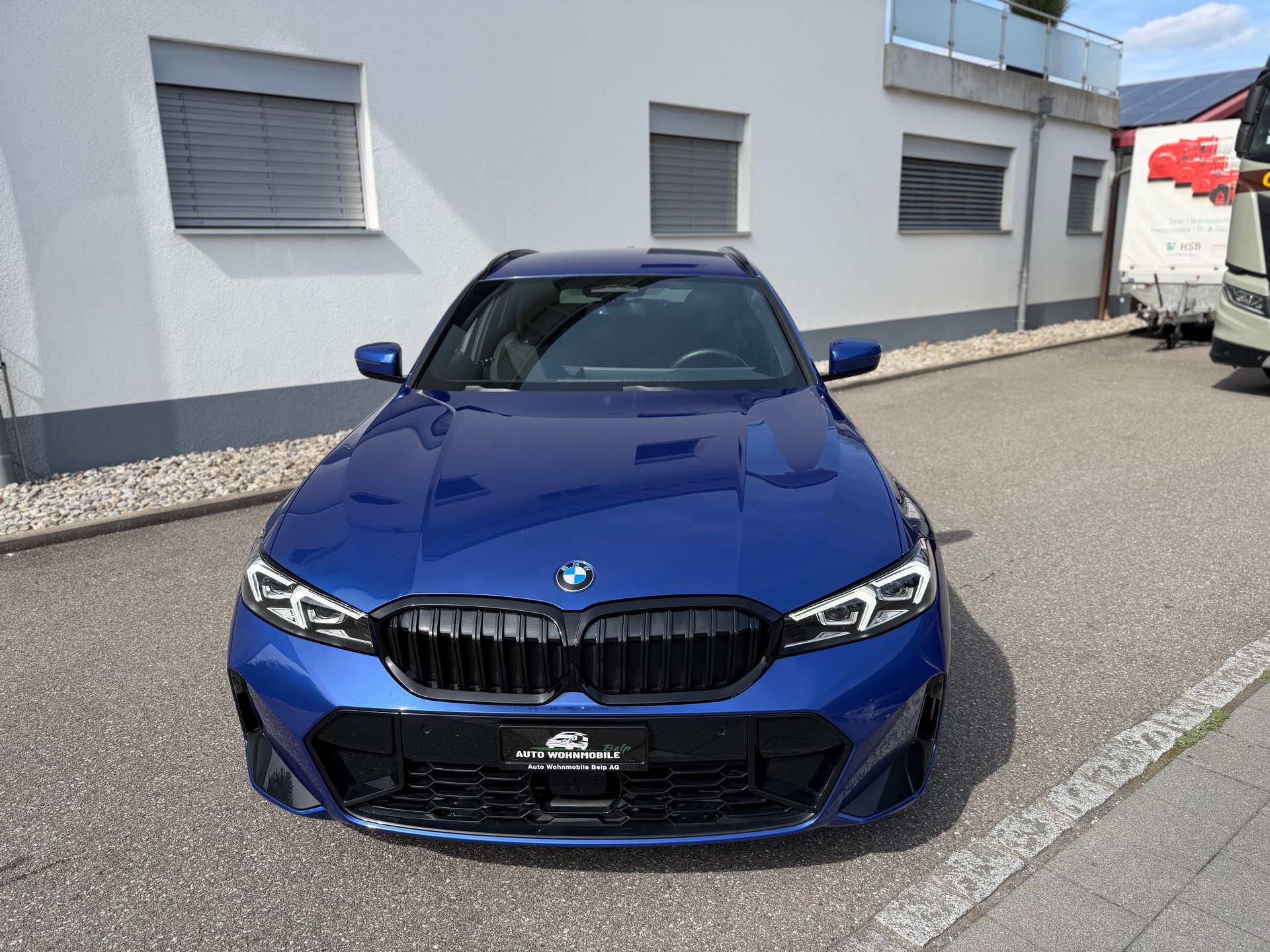 BMW 320d xDrive 48V Touring Steptronic M Sport-image-8