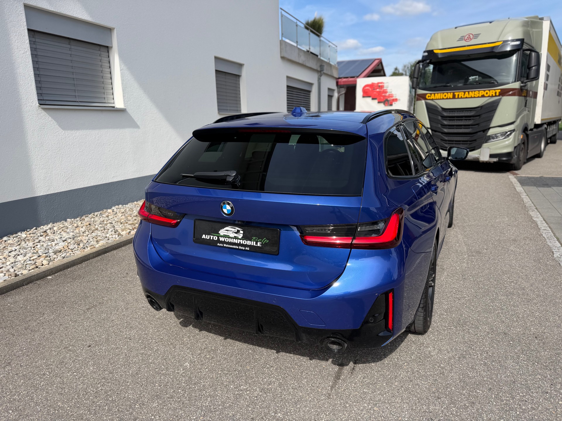 BMW 320d xDrive 48V Touring Steptronic M Sport-image-7