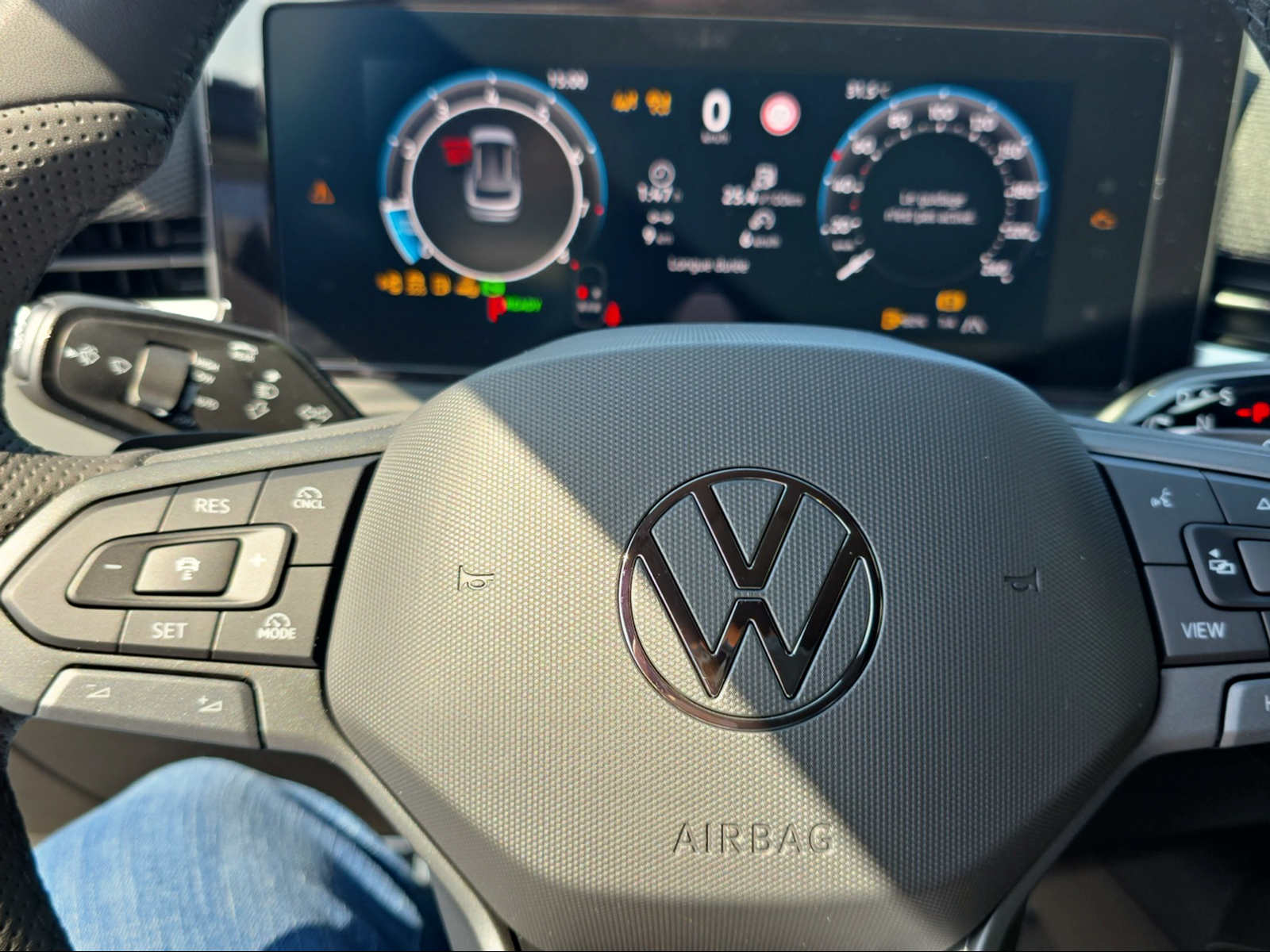 VW VW T-Roc R-Line-image-8