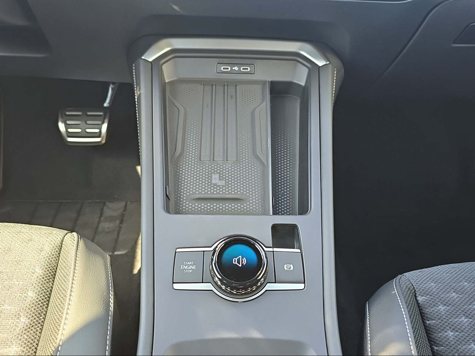 VW VW T-Roc R-Line-image-11