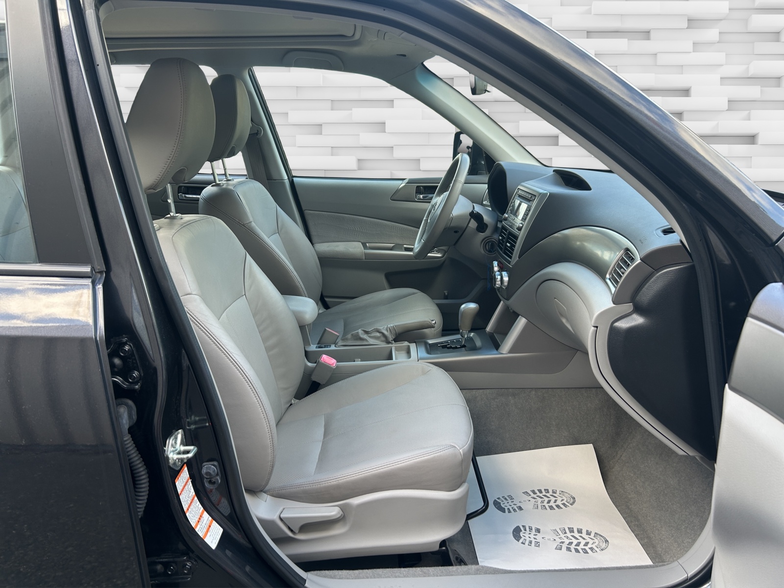 SUBARU 2.0 XS Limited Automatic-image-8