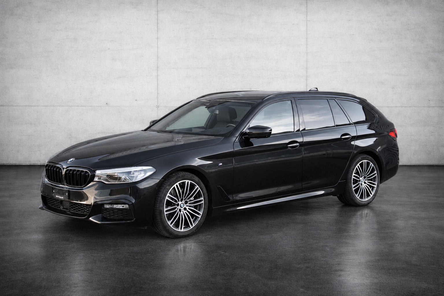 BMW 530d xDrive Touring Steptronic-image-0