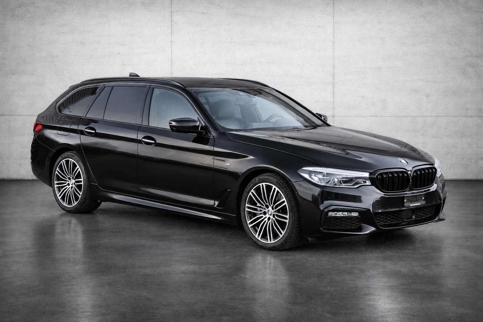 BMW 530d xDrive Touring Steptronic-image-1