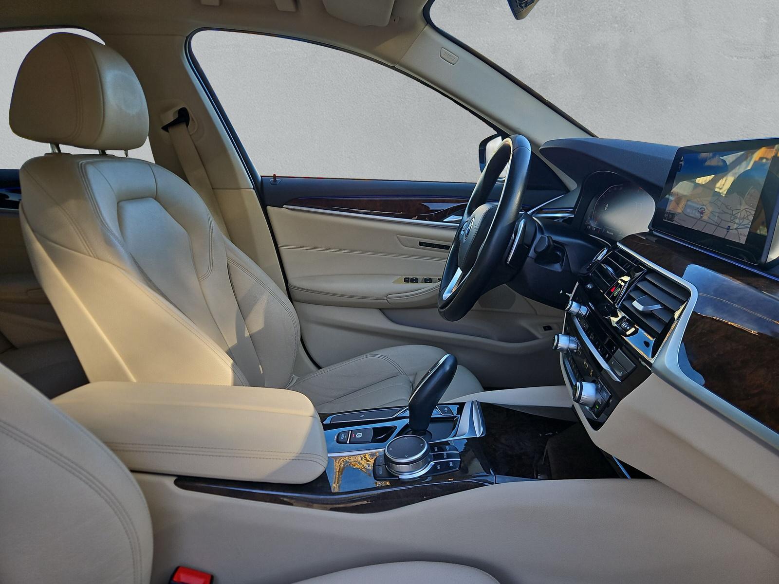 BMW 520d Sport Line xDrive G30 (CH)-image-13