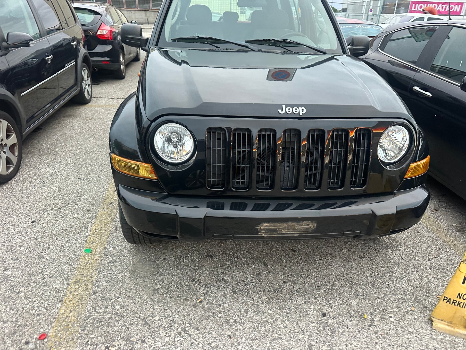 JEEP Cherokee 2.8 CRD 65th Anniversary Edition-image-0