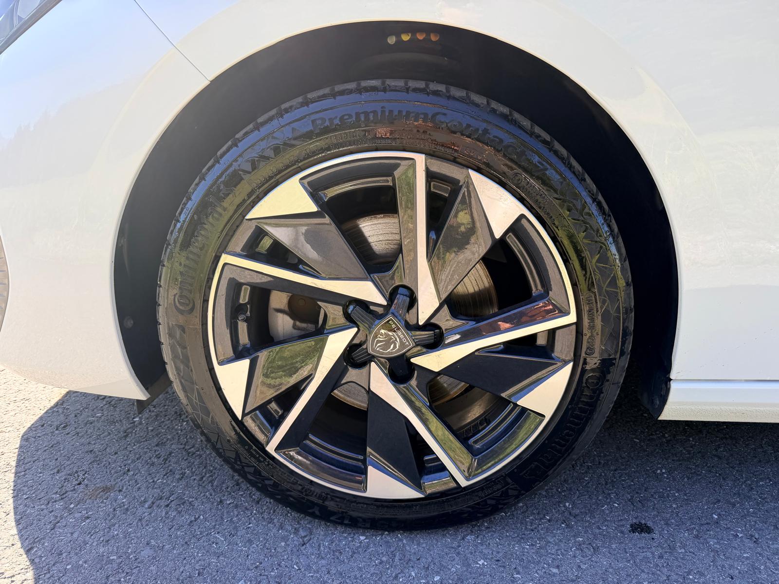 PEUGEOT 308 SW 1.5 BlueHDI Allure Pack EAT8-image-13