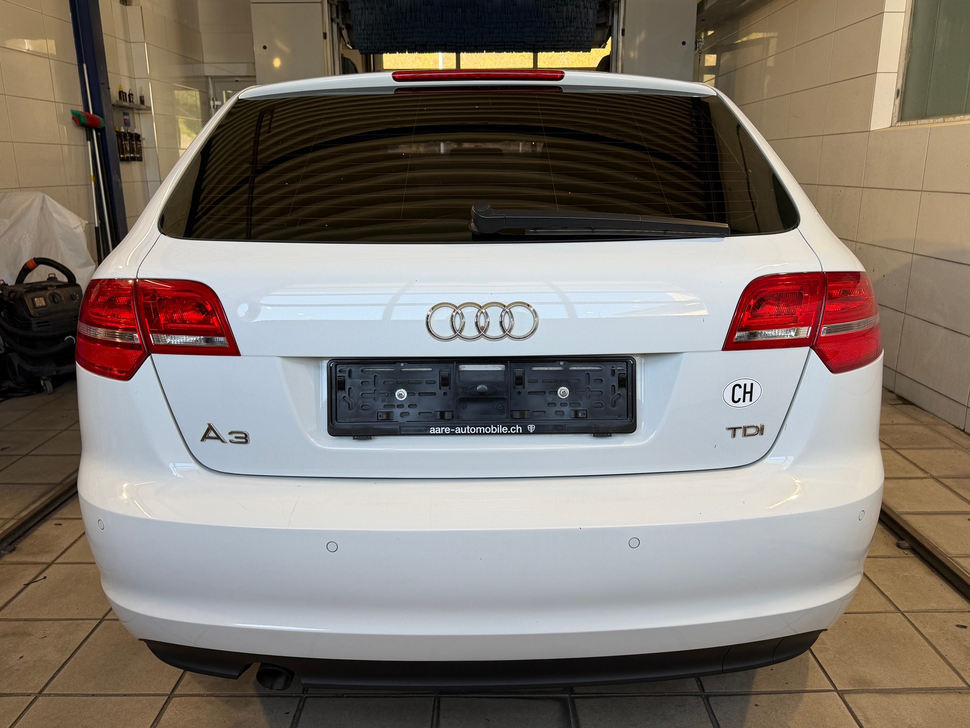 AUDI A3 Sportback 1.6 TDI Ambition-image-4