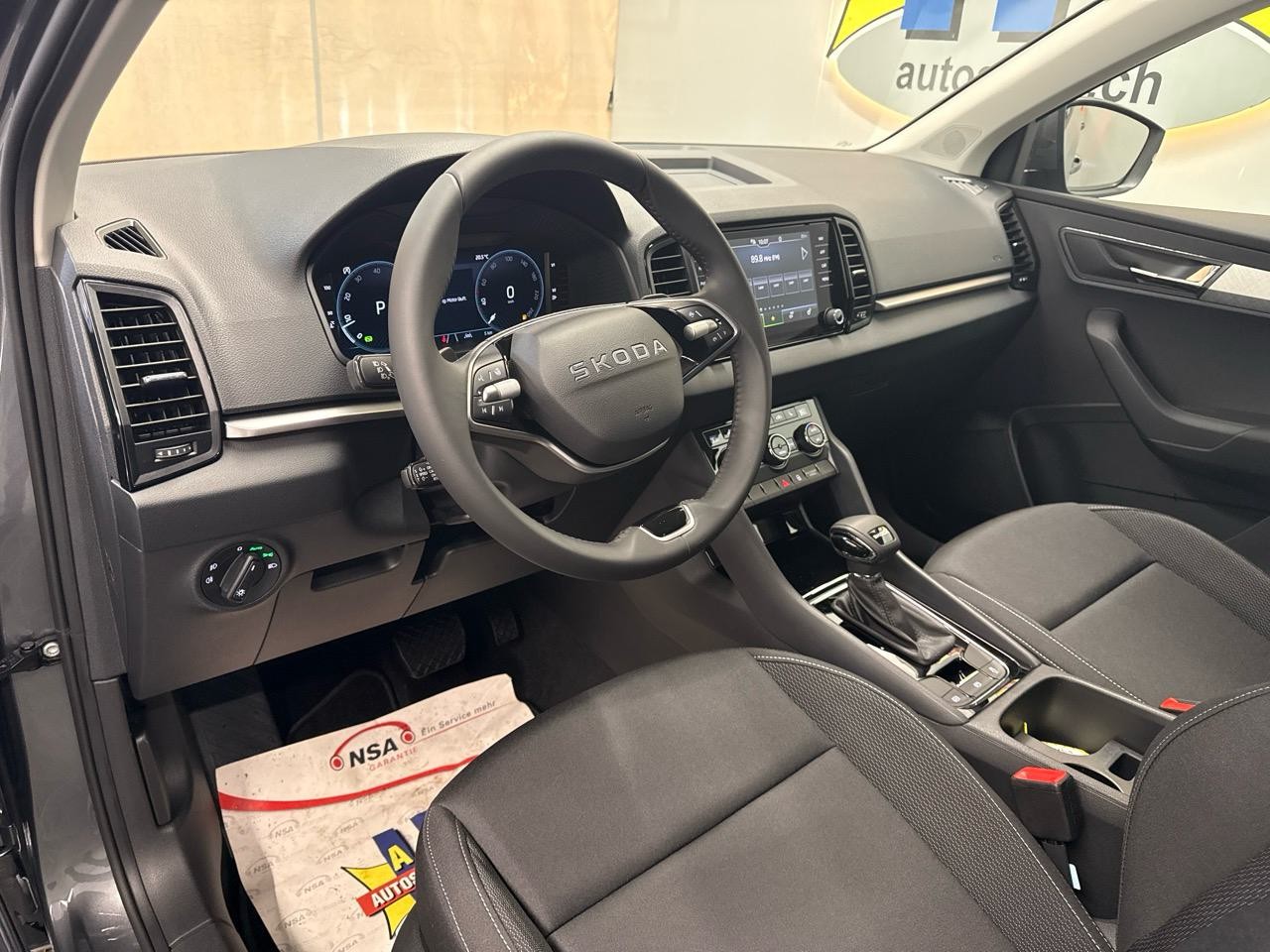 SKODA Karoq 1.5 TSI Selection DSG-image-2