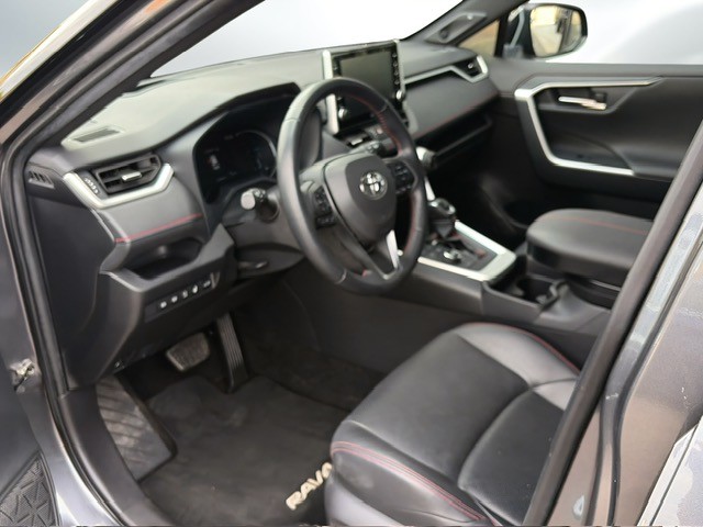 TOYOTA RAV-4 2.5 PHEV Platinum e-CVT 4WD-showroom-element-3