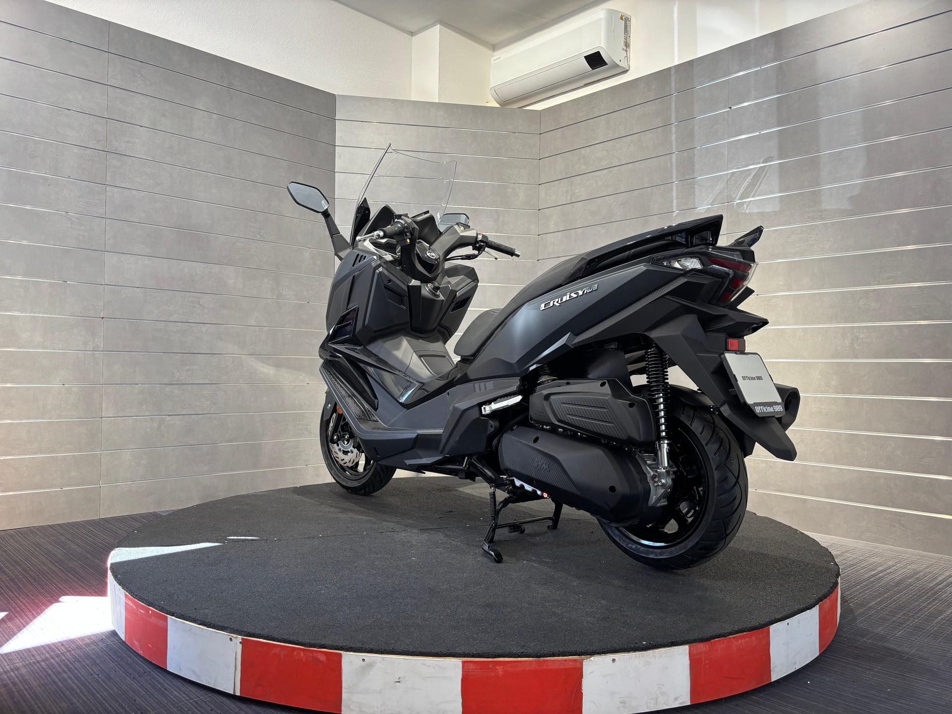 SYM Cruisym 300 i-showroom-element-2