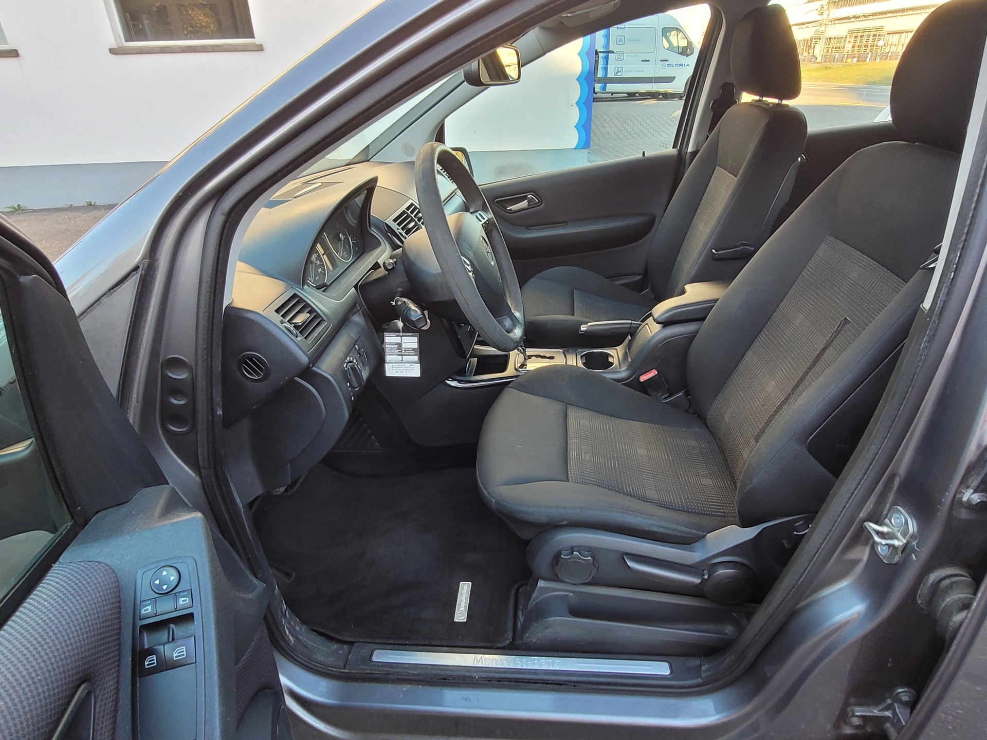 MERCEDES-BENZ A 160 My Star Autotronic-image-11