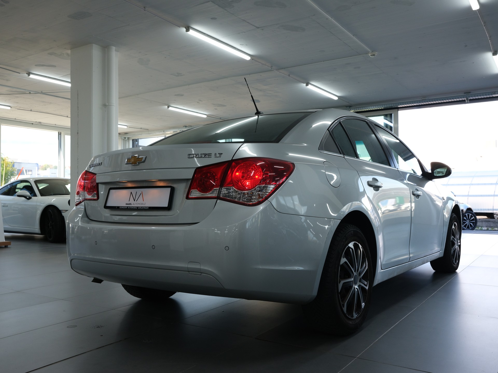 CHEVROLET Cruze 1.8 100 Edition-image-2