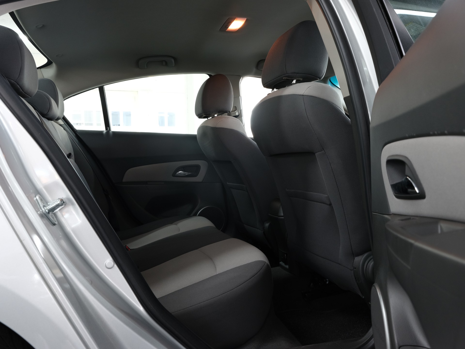 CHEVROLET Cruze 1.8 100 Edition-image-18