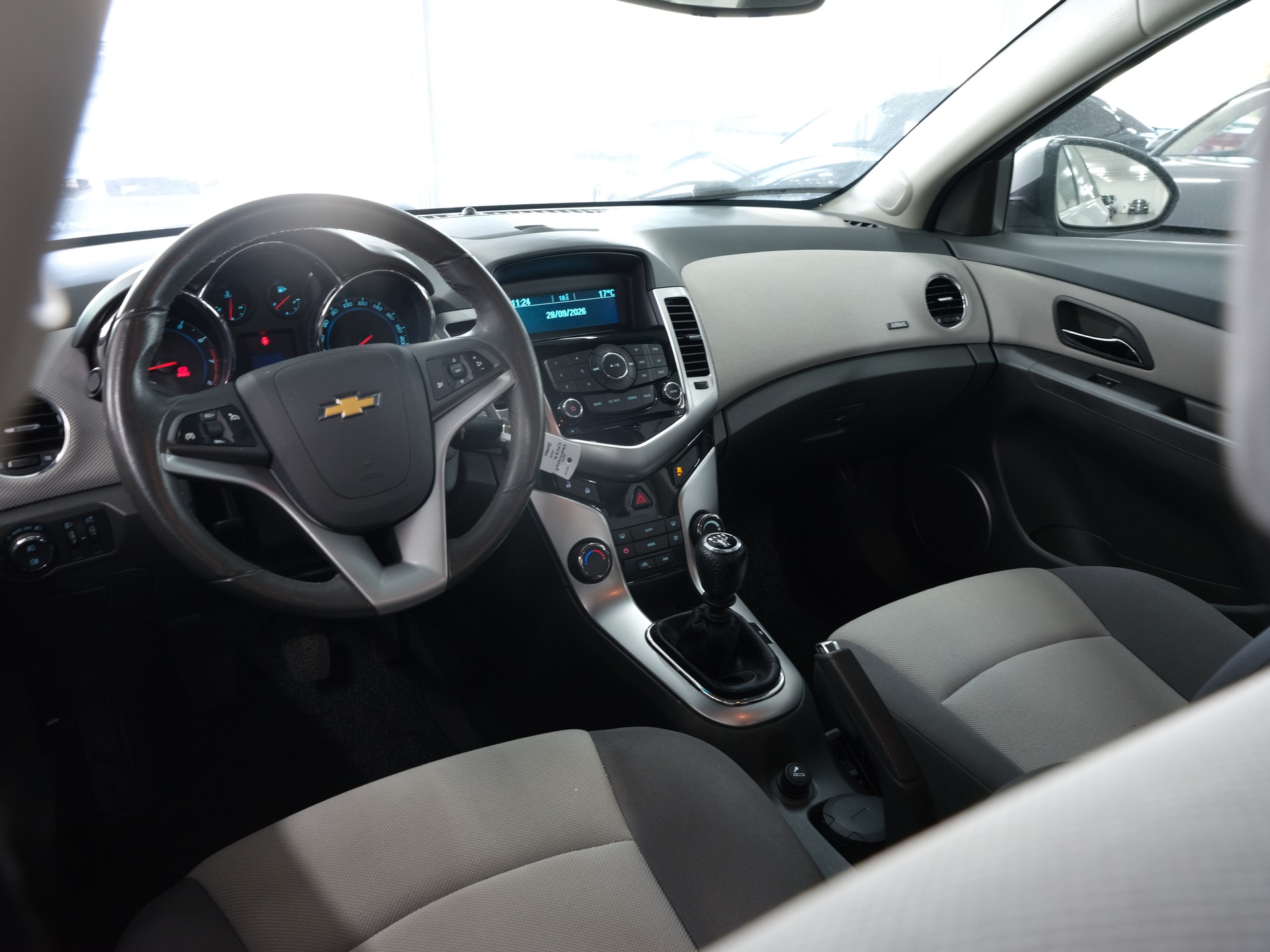 CHEVROLET Cruze 1.8 100 Edition-image-17