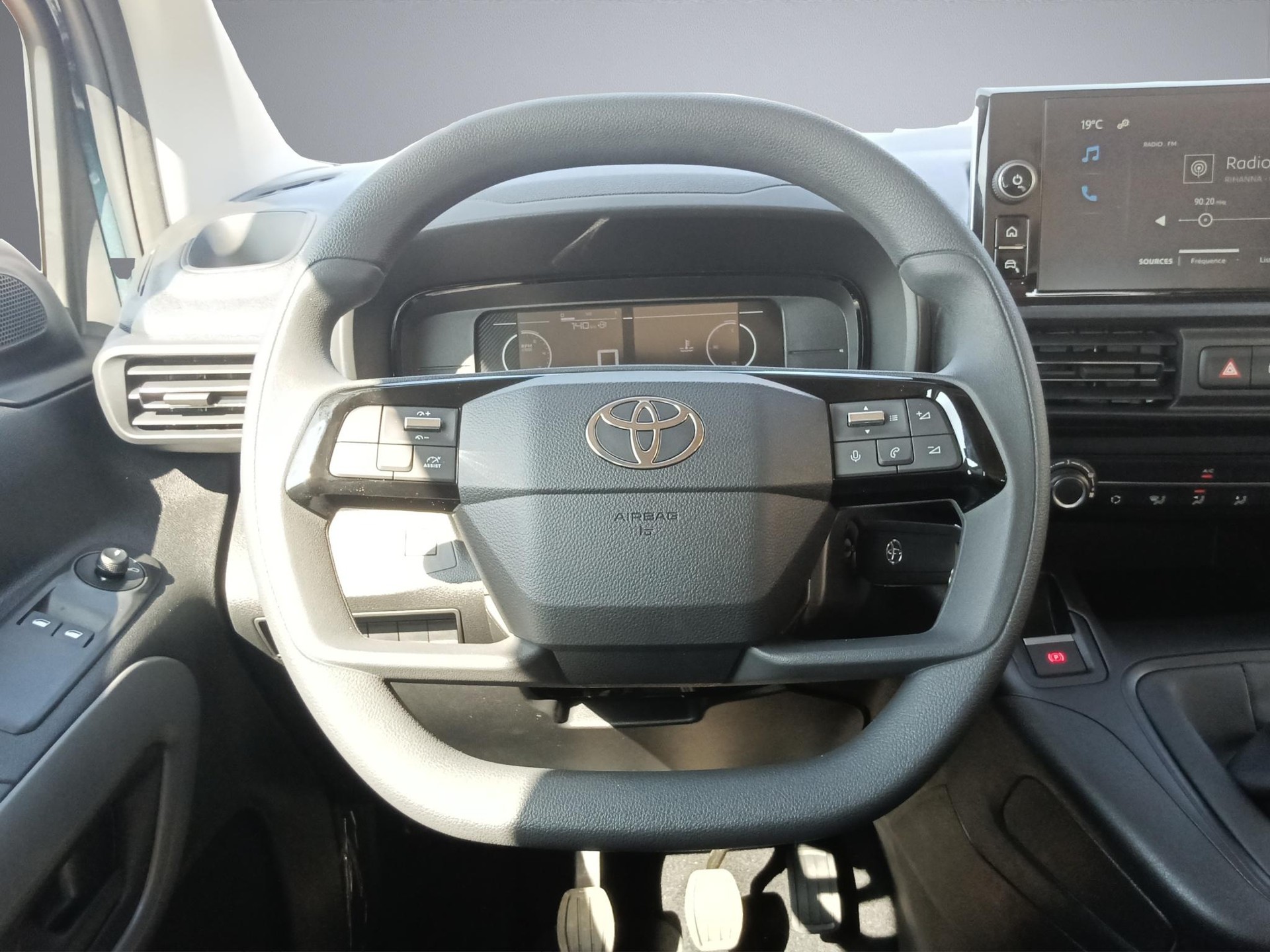 TOYOTA Proace City Verso L2 1.2 110 Comfort 7 places-image-10
