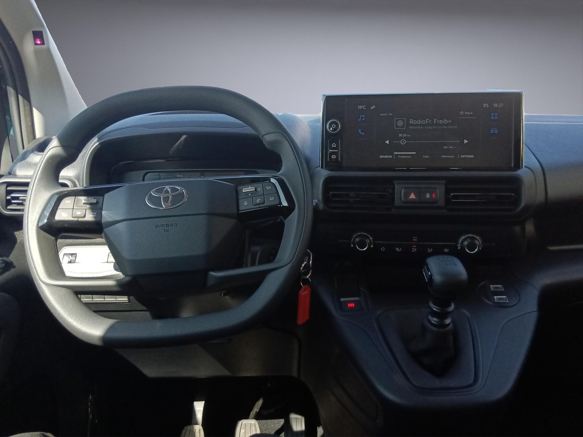 TOYOTA Proace City Verso L2 1.2 110 Comfort 7 places-image-12