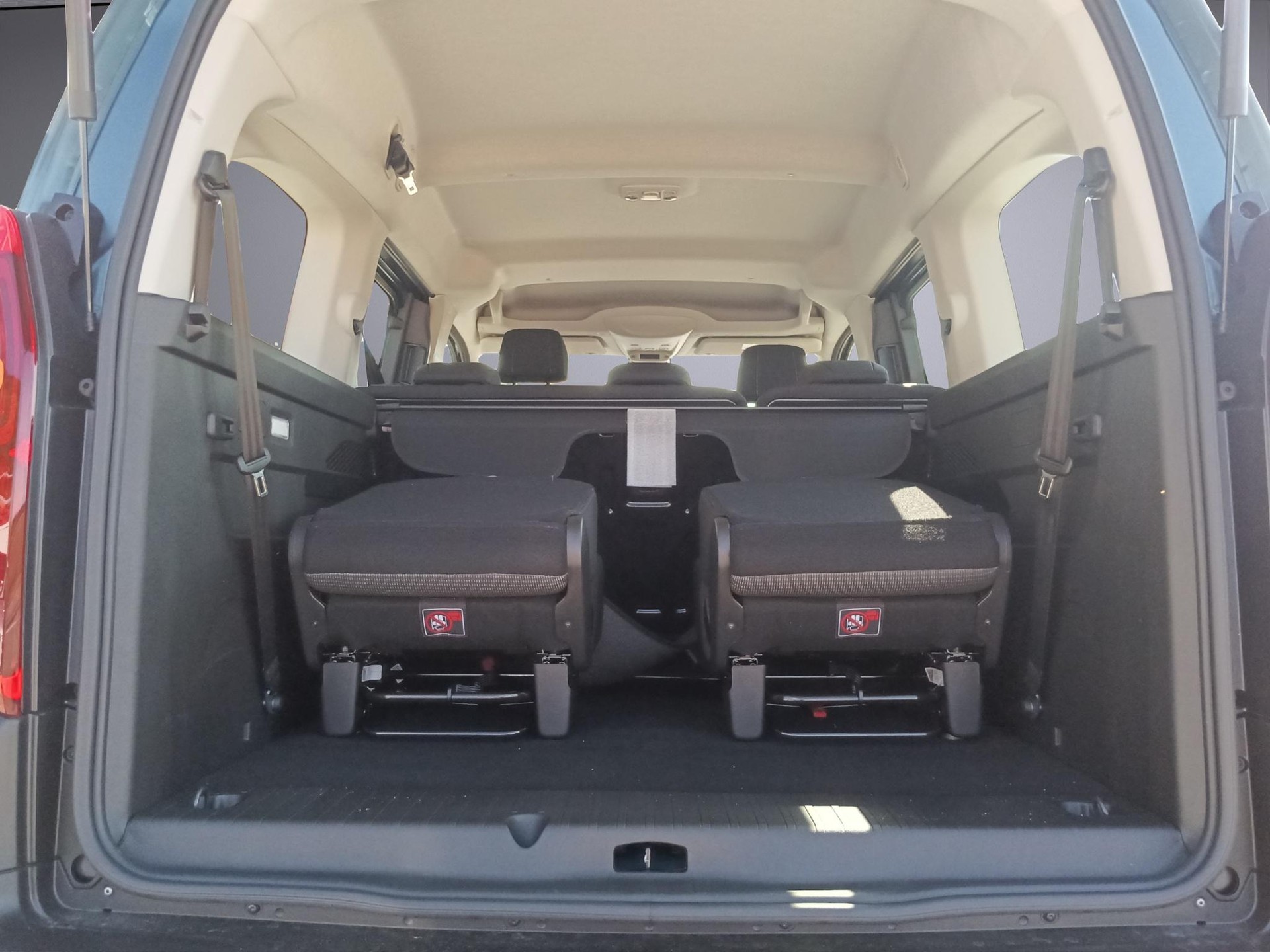TOYOTA Proace City Verso L2 1.2 110 Comfort 7 places-image-15
