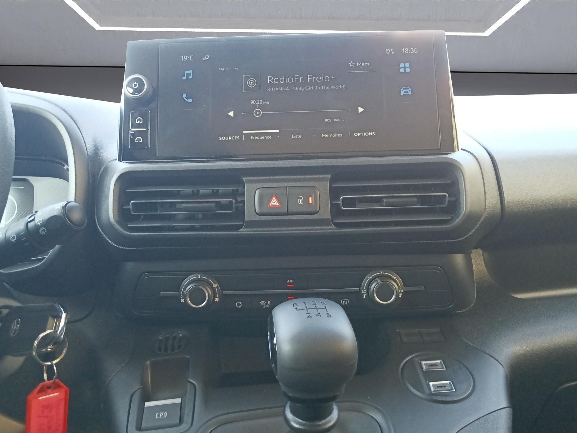TOYOTA Proace City Verso L2 1.2 110 Comfort 7 places-image-13
