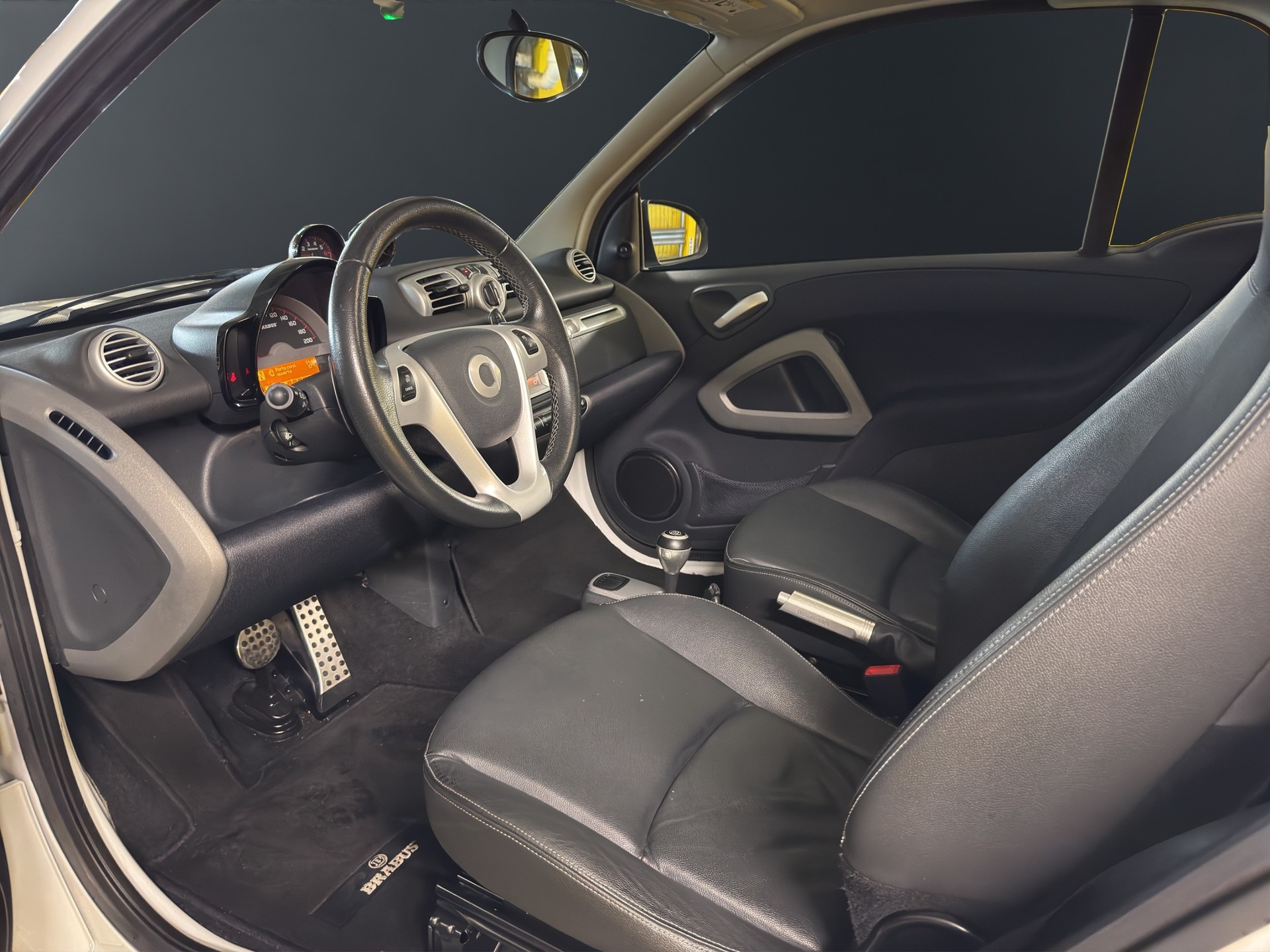 SMART fortwo Brabus softouch-image-8
