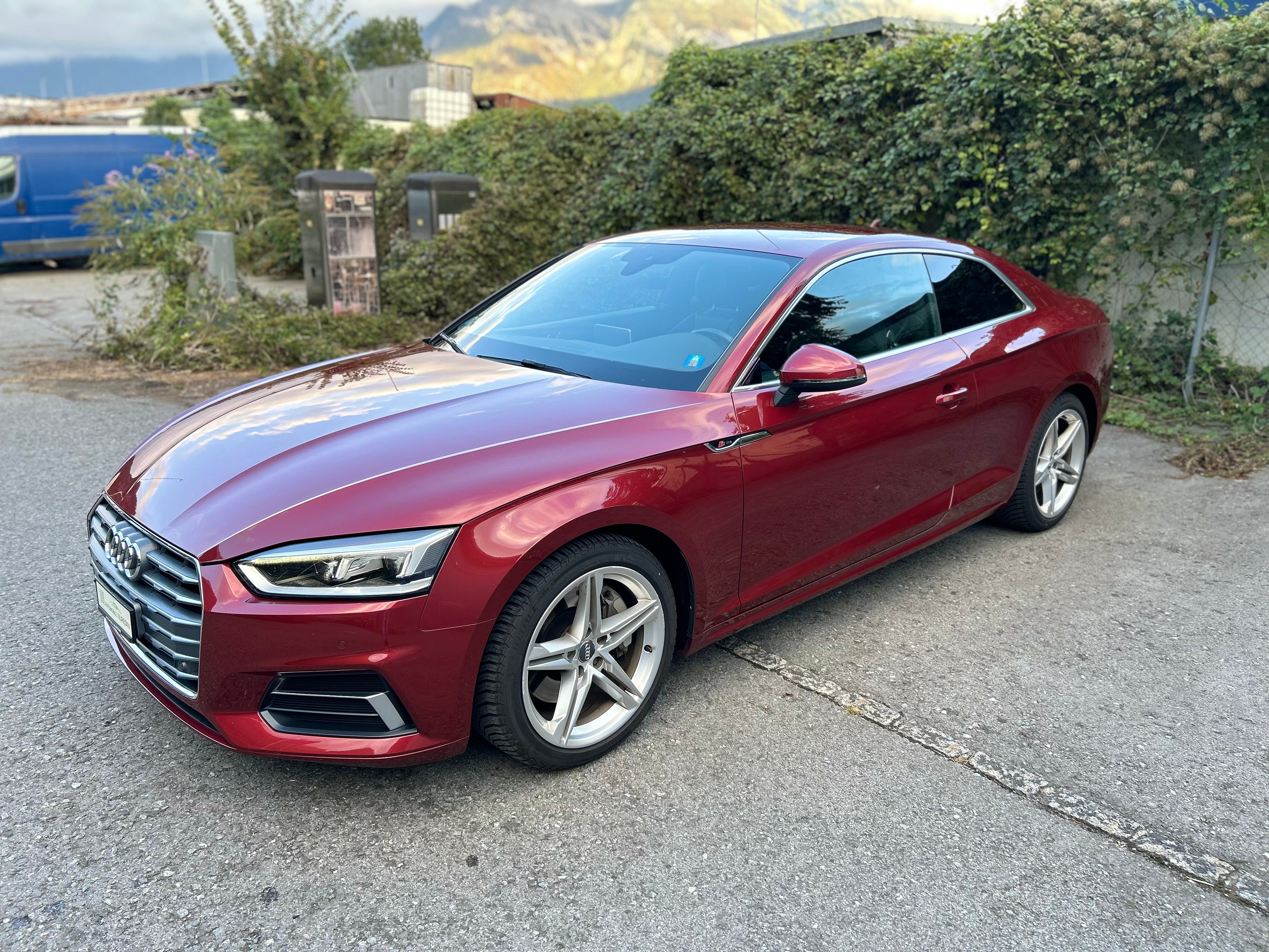 Car photo