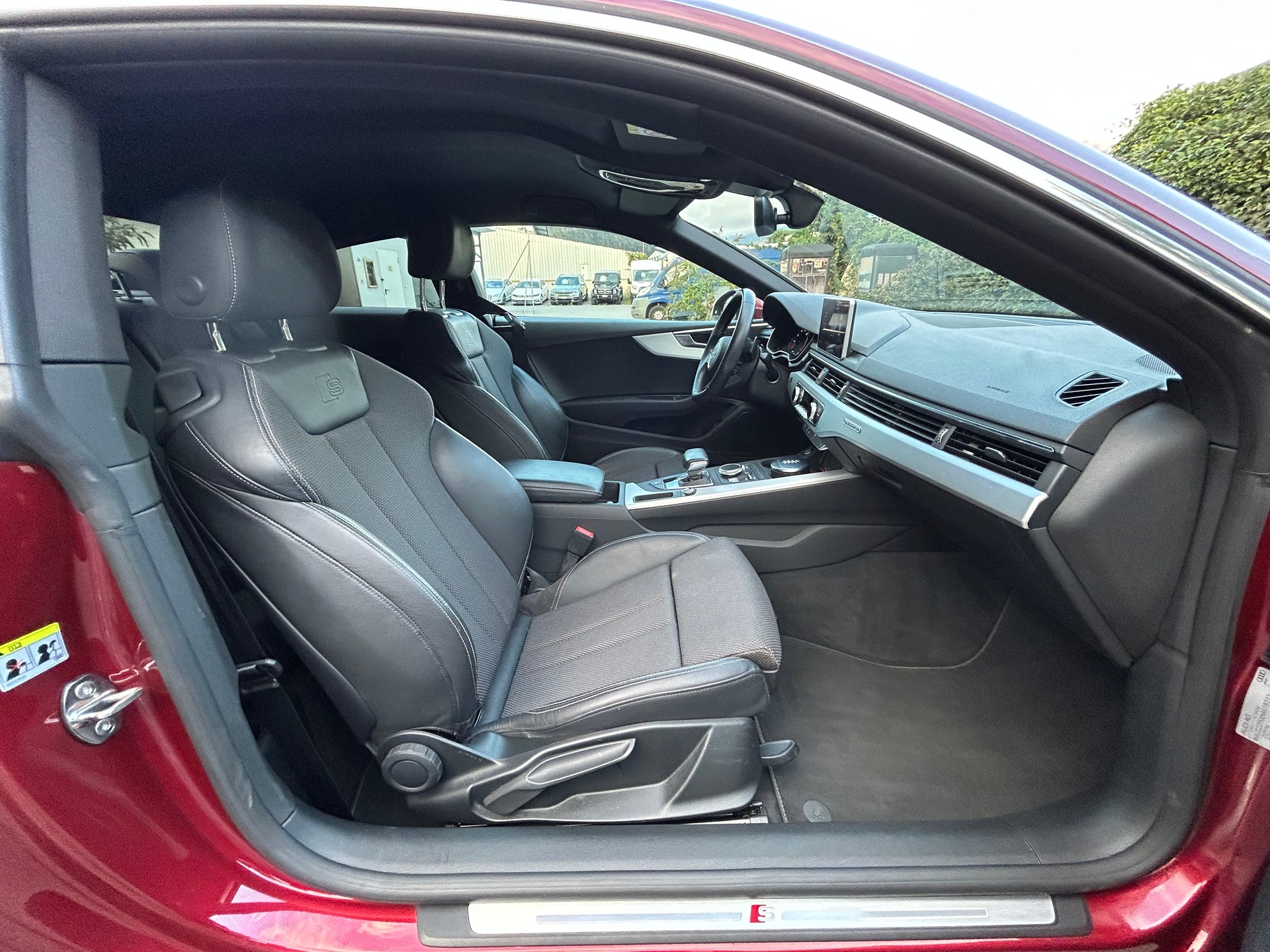 AUDI A5 Coupé 2.0 TFSI Sport quattro S-tronic S-Line-image-11