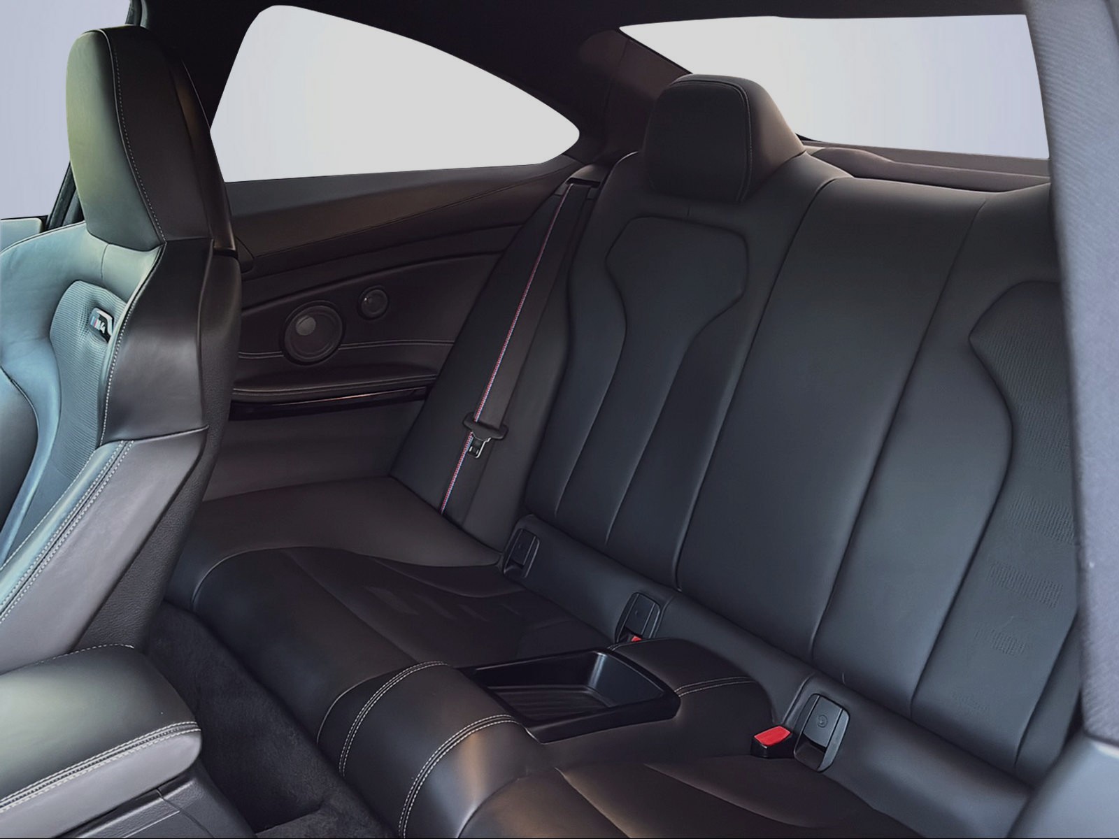 BMW M4 Coupé Competition DKG-image-12