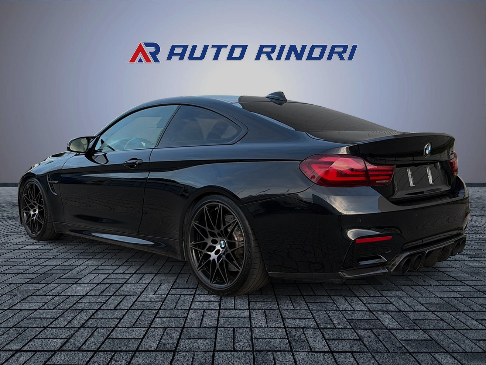 BMW M4 Coupé Competition DKG-image-2