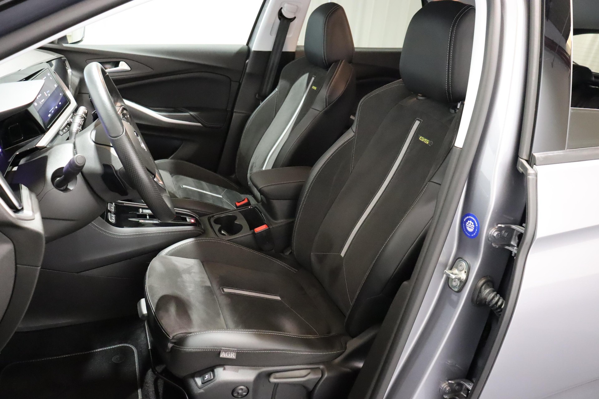 OPEL Grandland 1.6 T PHEV GSE-image-5
