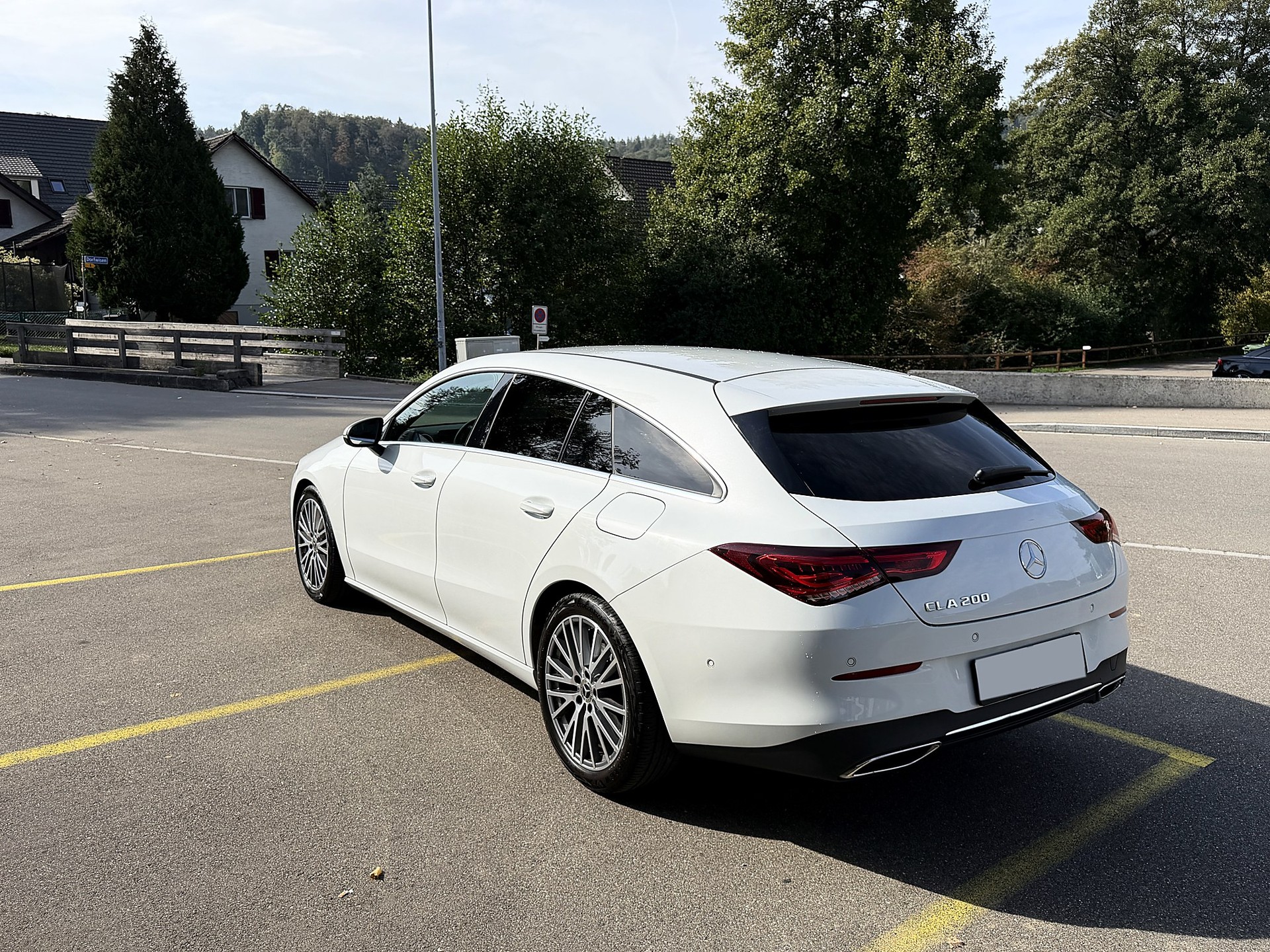 MERCEDES-BENZ CLA 200 Progressive-image-2