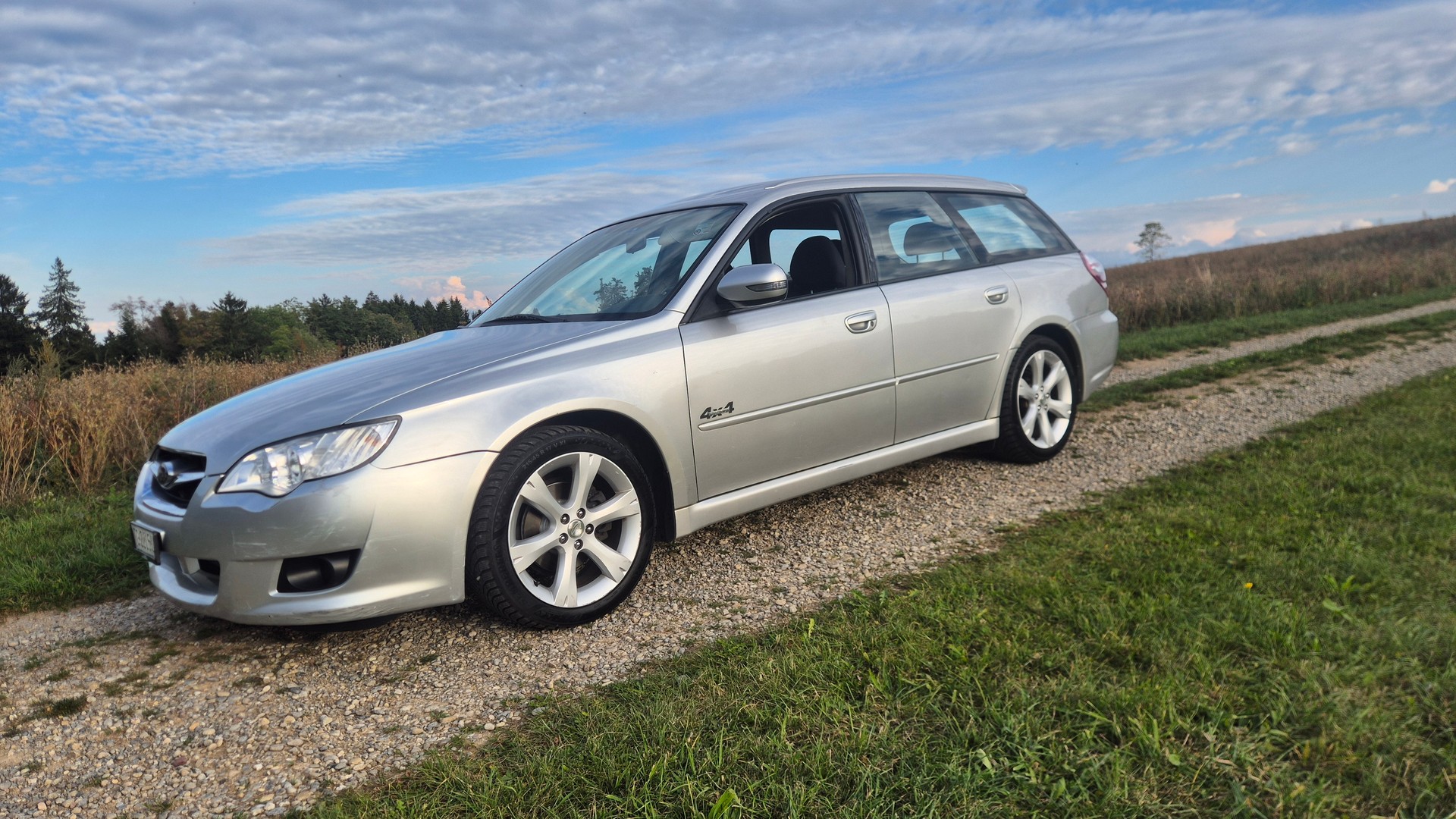SUBARU Legacy 2.0R AWD Swiss-image-0