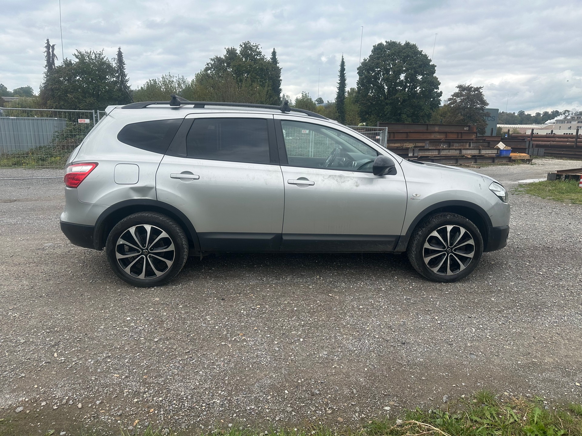 NISSAN Qashqai +2 2.0 4WD 360-image-4