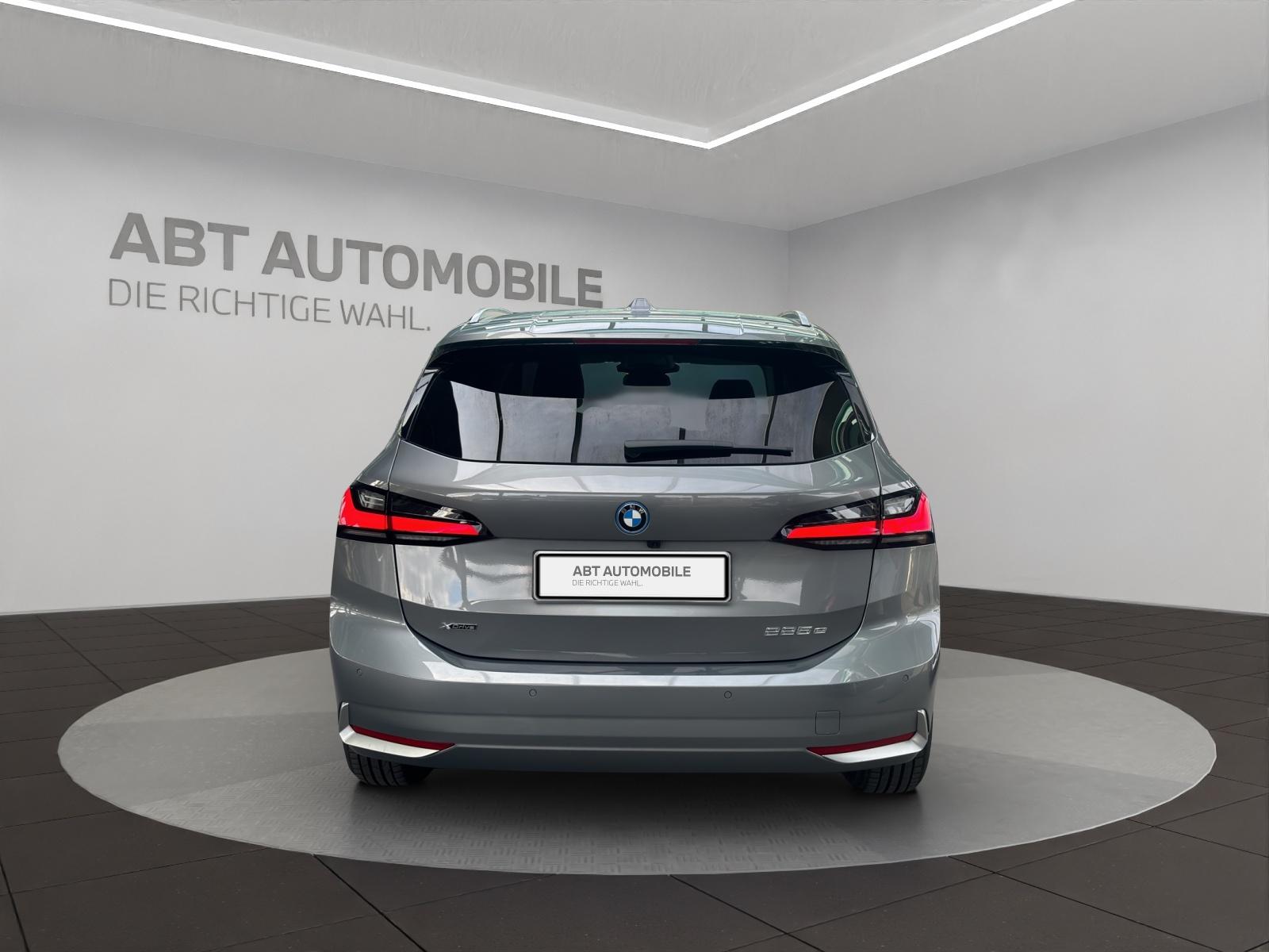 BMW 225e xDrive Active Tourer-image-5