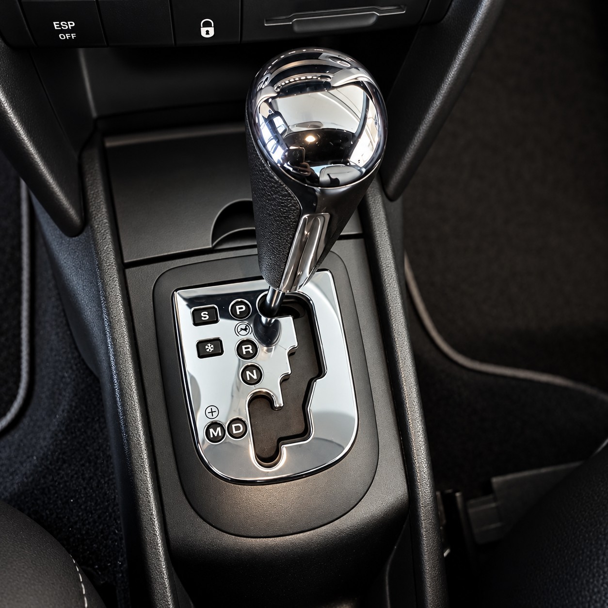 PEUGEOT 207 CC 1.6 16V Roland Garros Automatic-image-11