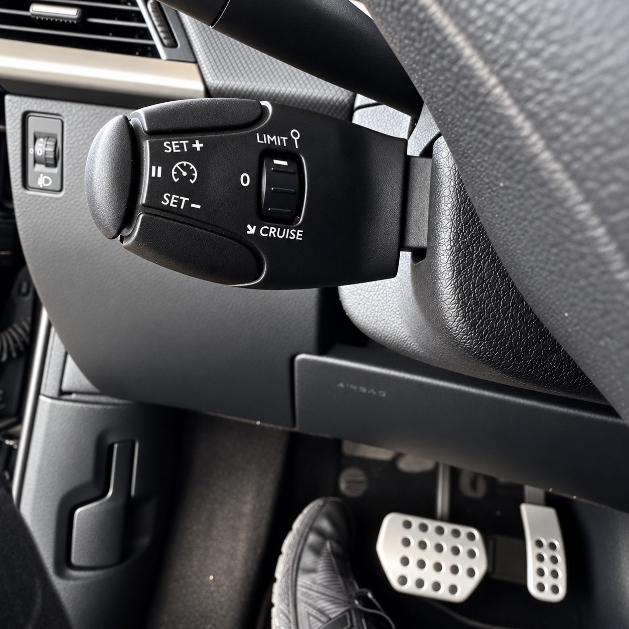PEUGEOT 207 CC 1.6 16V Roland Garros Automatic-image-10