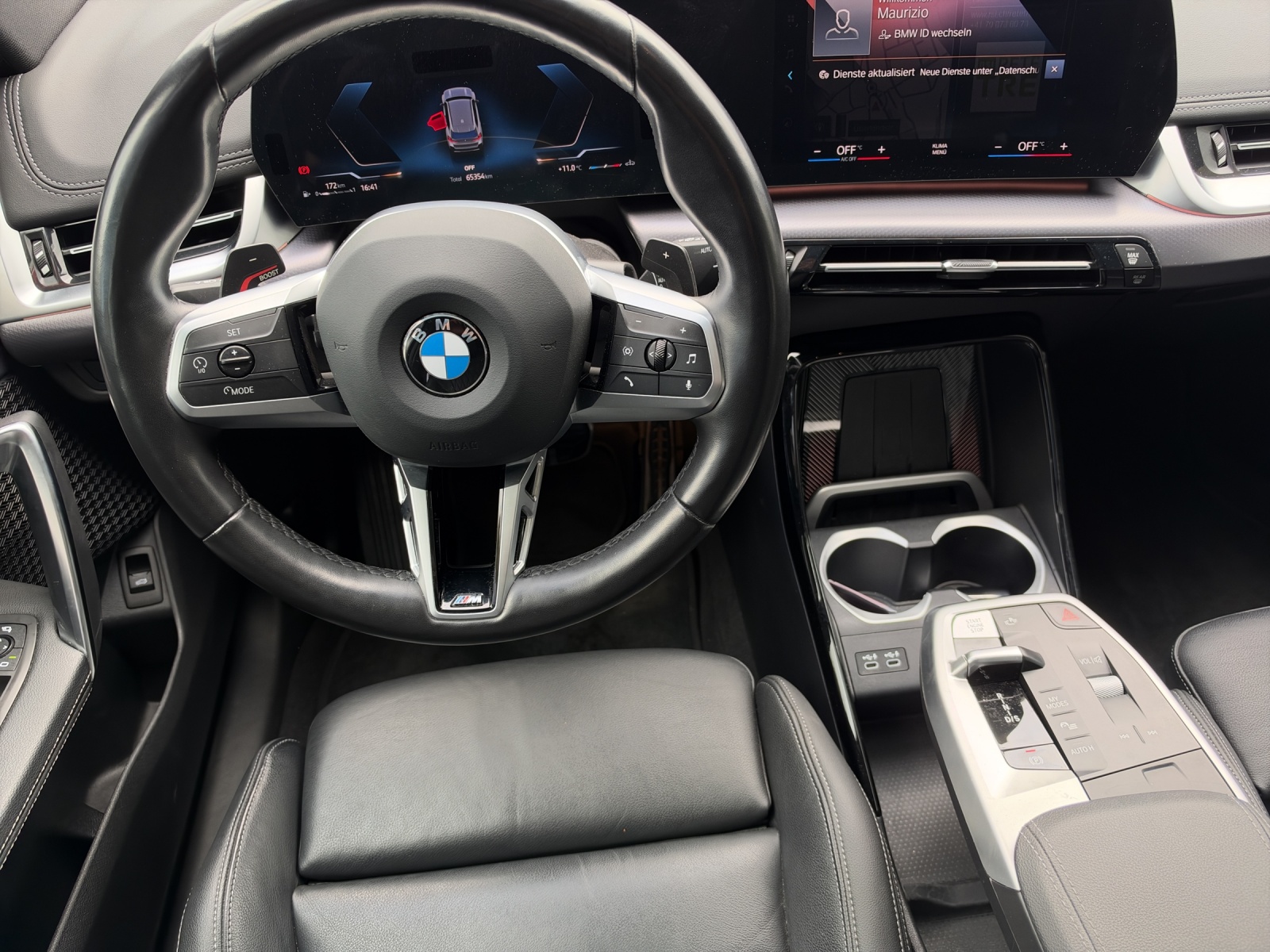 BMW X1 23i xDrive paddles-image-8