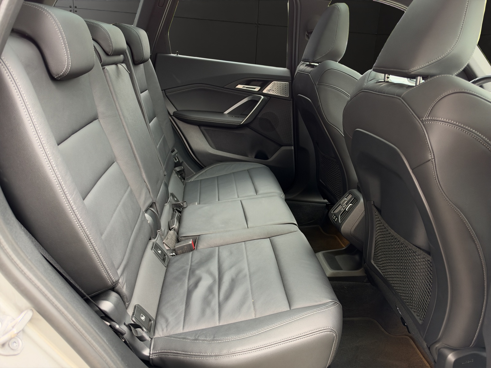 BMW X1 23i xDrive paddles-image-12