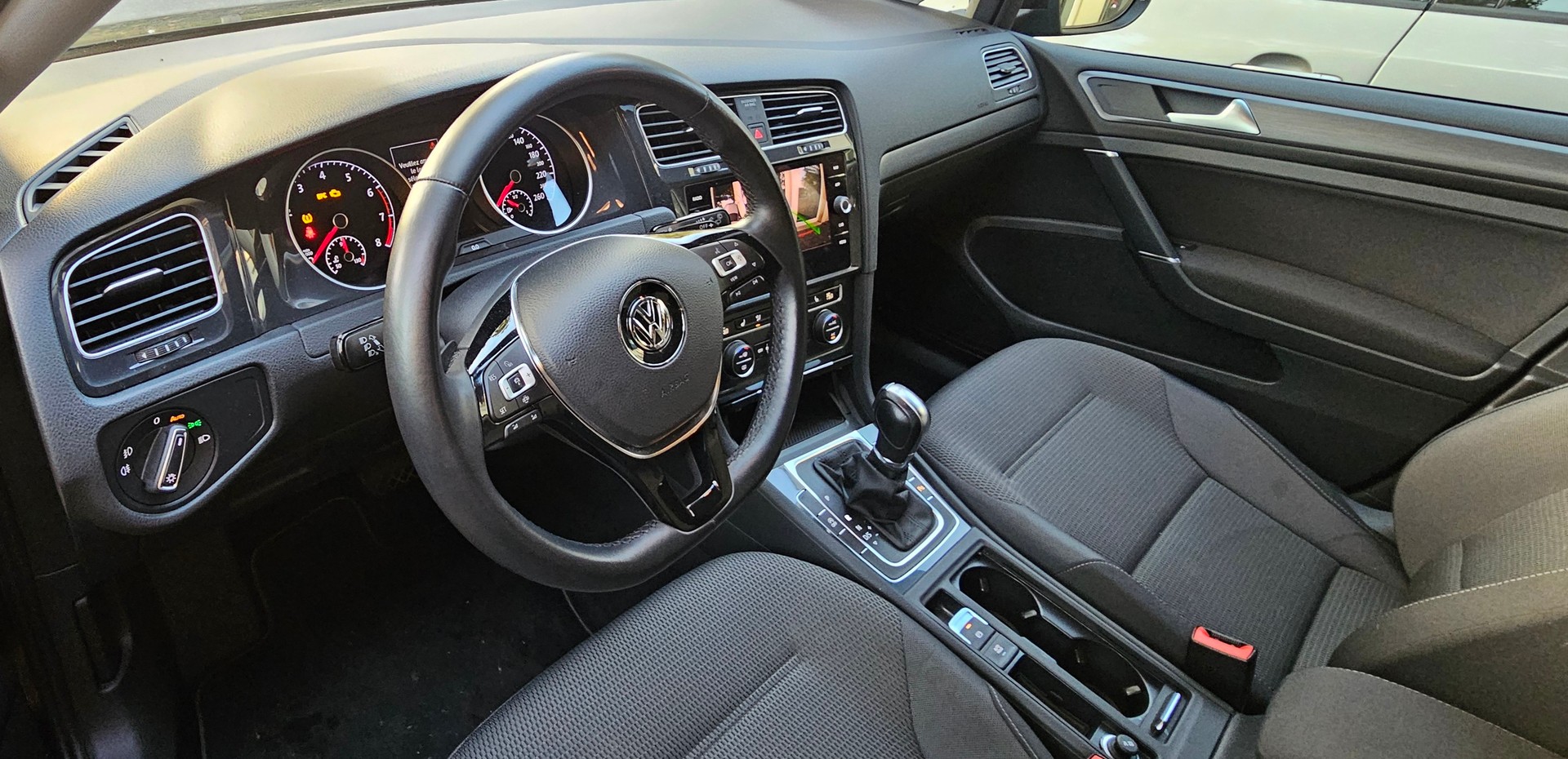 VW Golf 1.0 TSI Comfortline DSG-image-6
