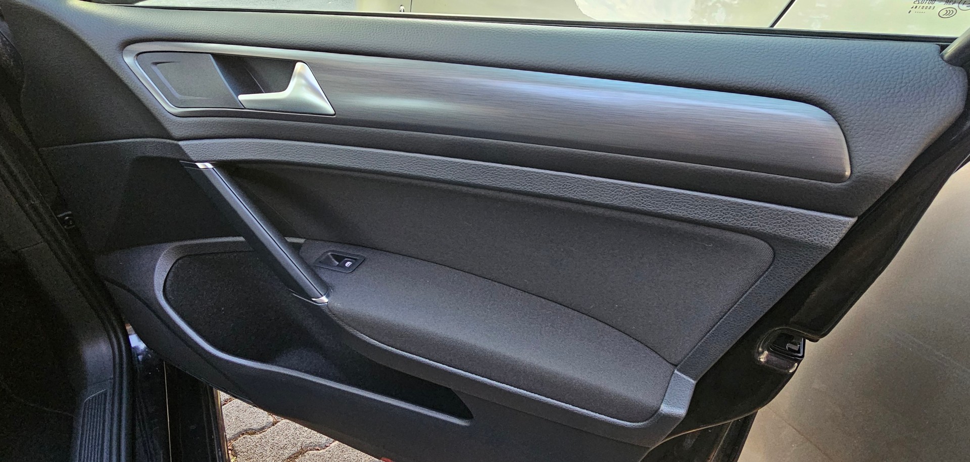 VW Golf 1.0 TSI Comfortline DSG-image-9