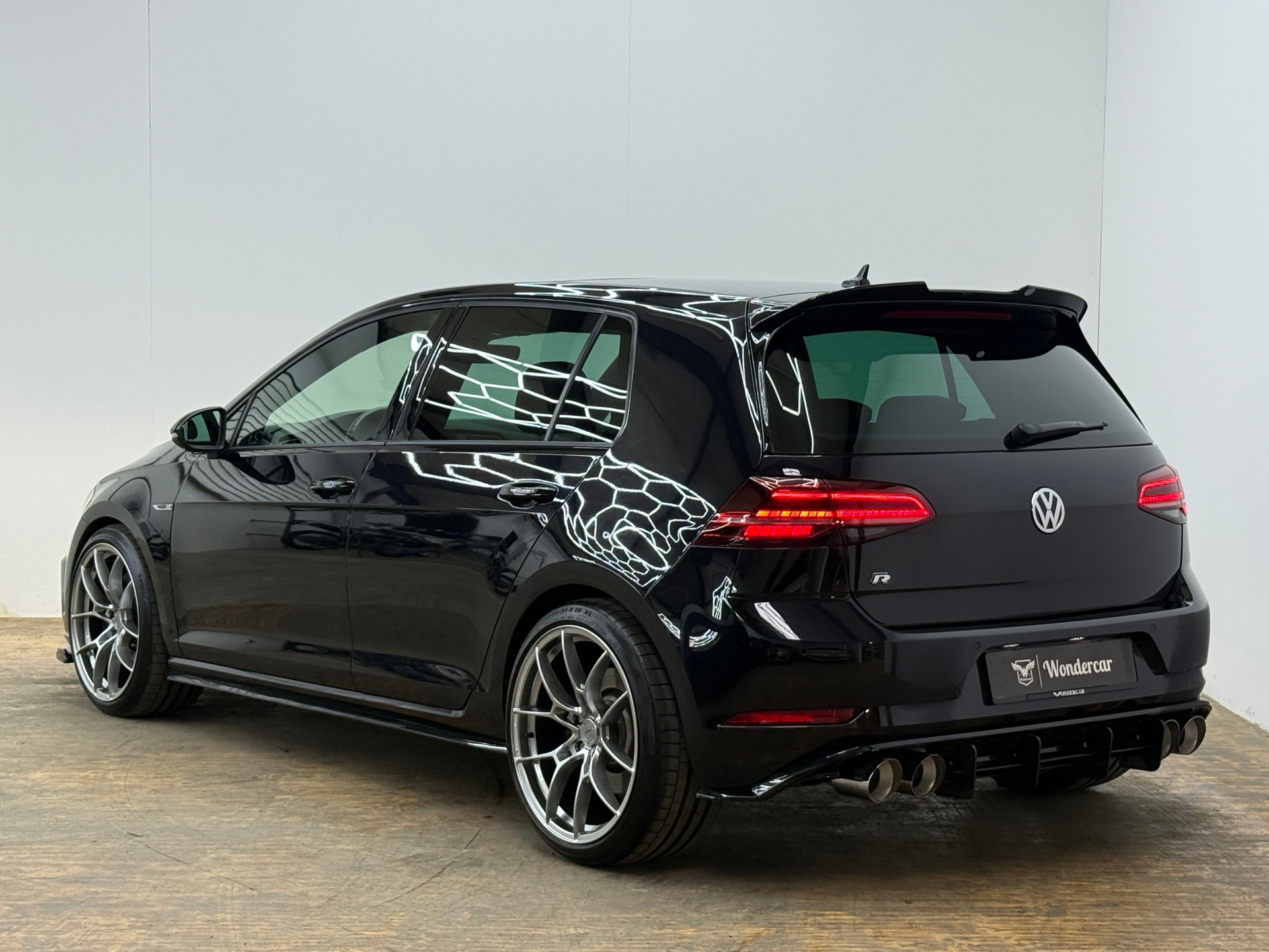 VW Golf 2.0 TSI R 4Motion DSG-image-9