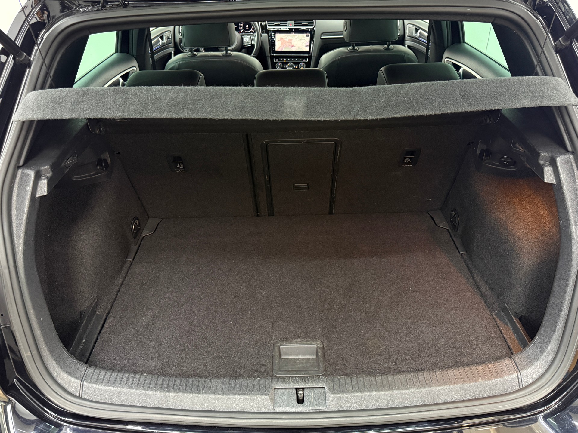VW Golf 2.0 TSI R 4Motion DSG-image-23