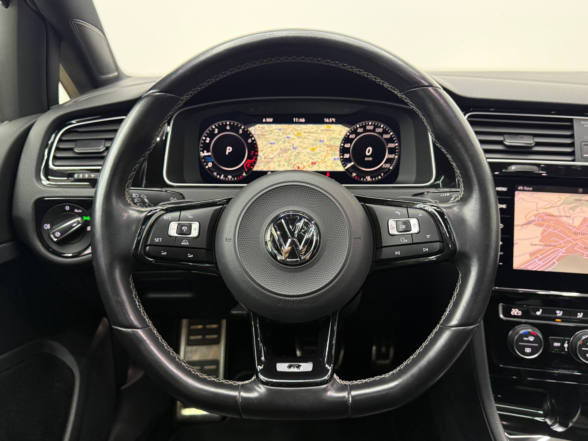 VW Golf 2.0 TSI R 4Motion DSG-image-26