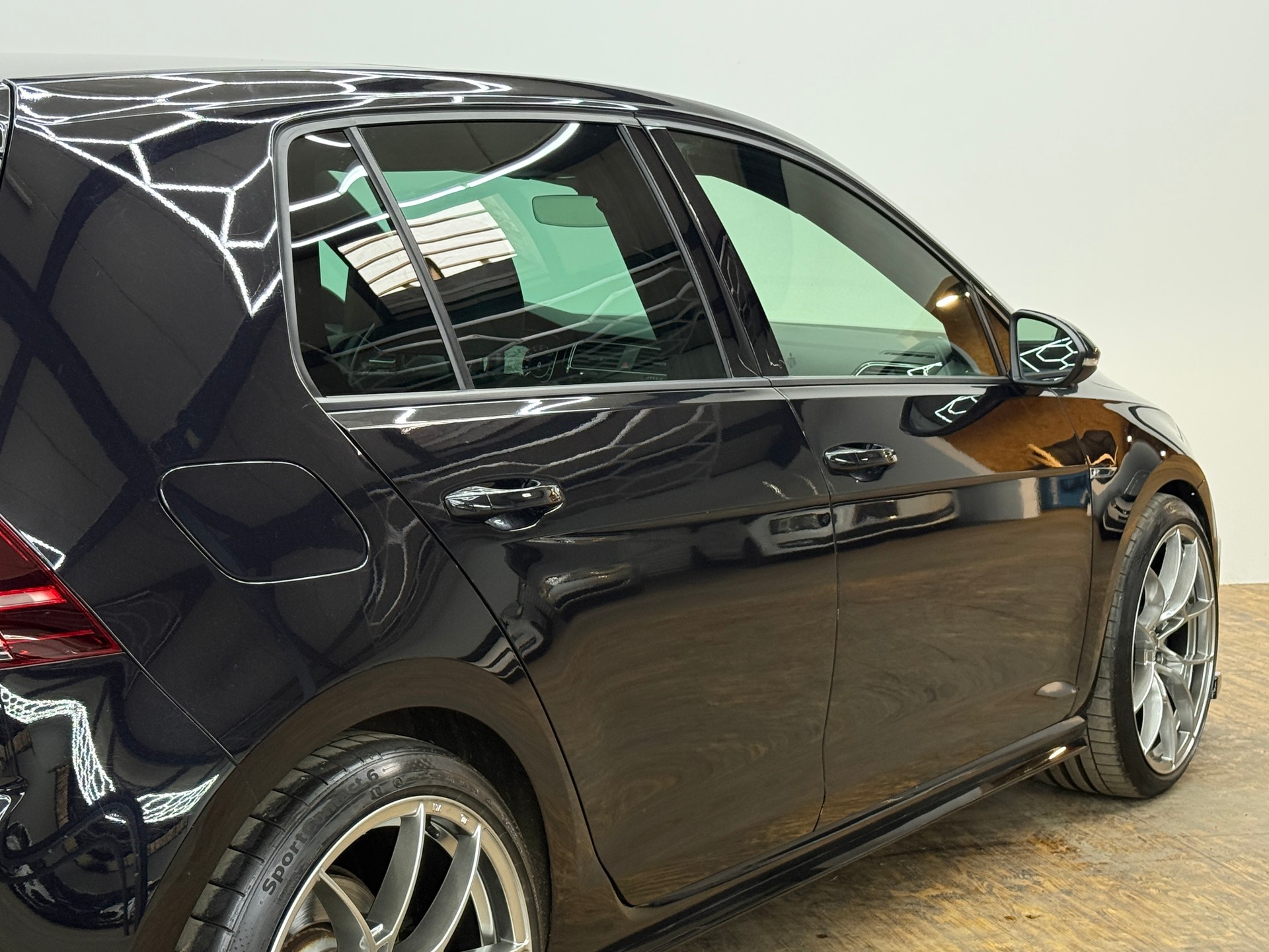 VW Golf 2.0 TSI R 4Motion DSG-image-14