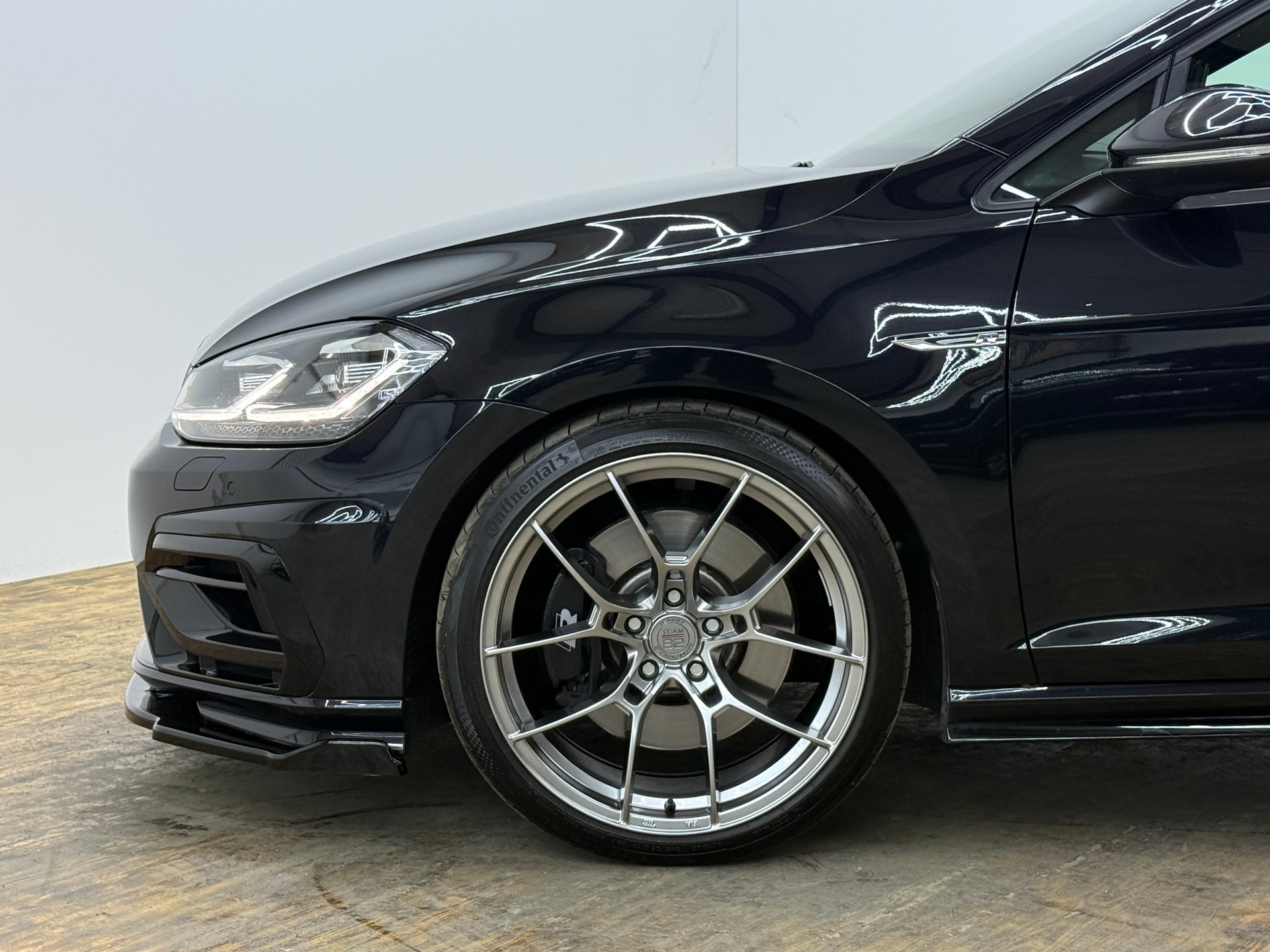 VW Golf 2.0 TSI R 4Motion DSG-image-5