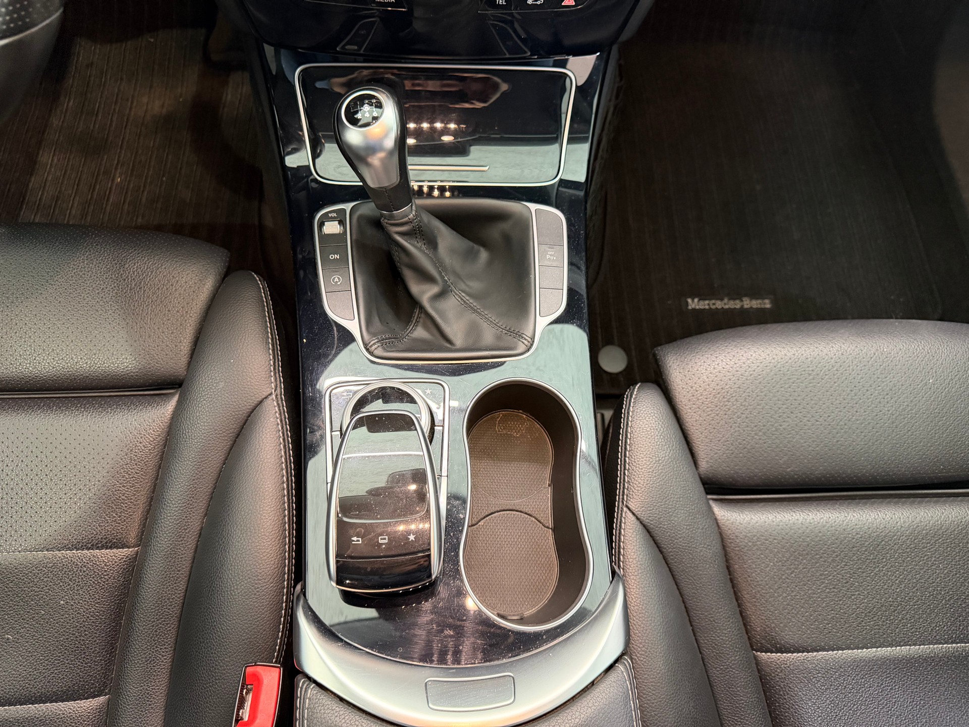 MERCEDES-BENZ C 200 Avantgarde-image-10