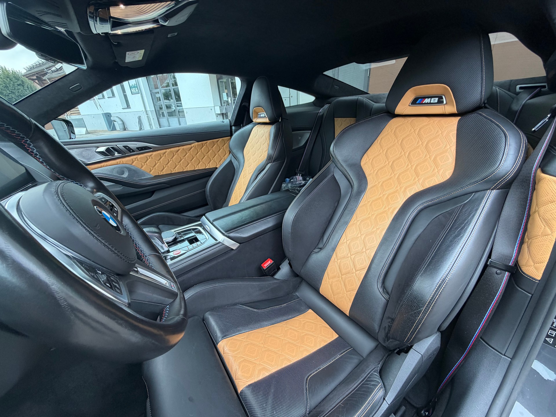 BMW M8 xDrive Steptronic M Competition-image-16