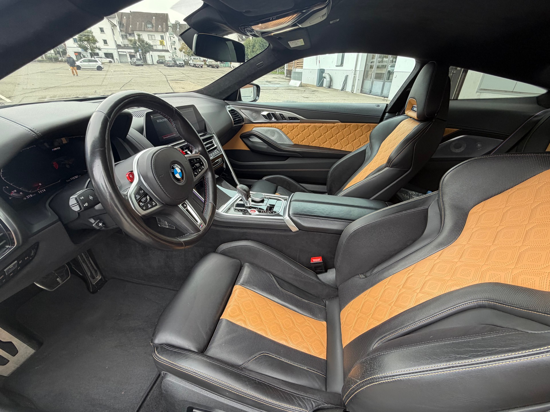 BMW M8 xDrive Steptronic M Competition-image-18