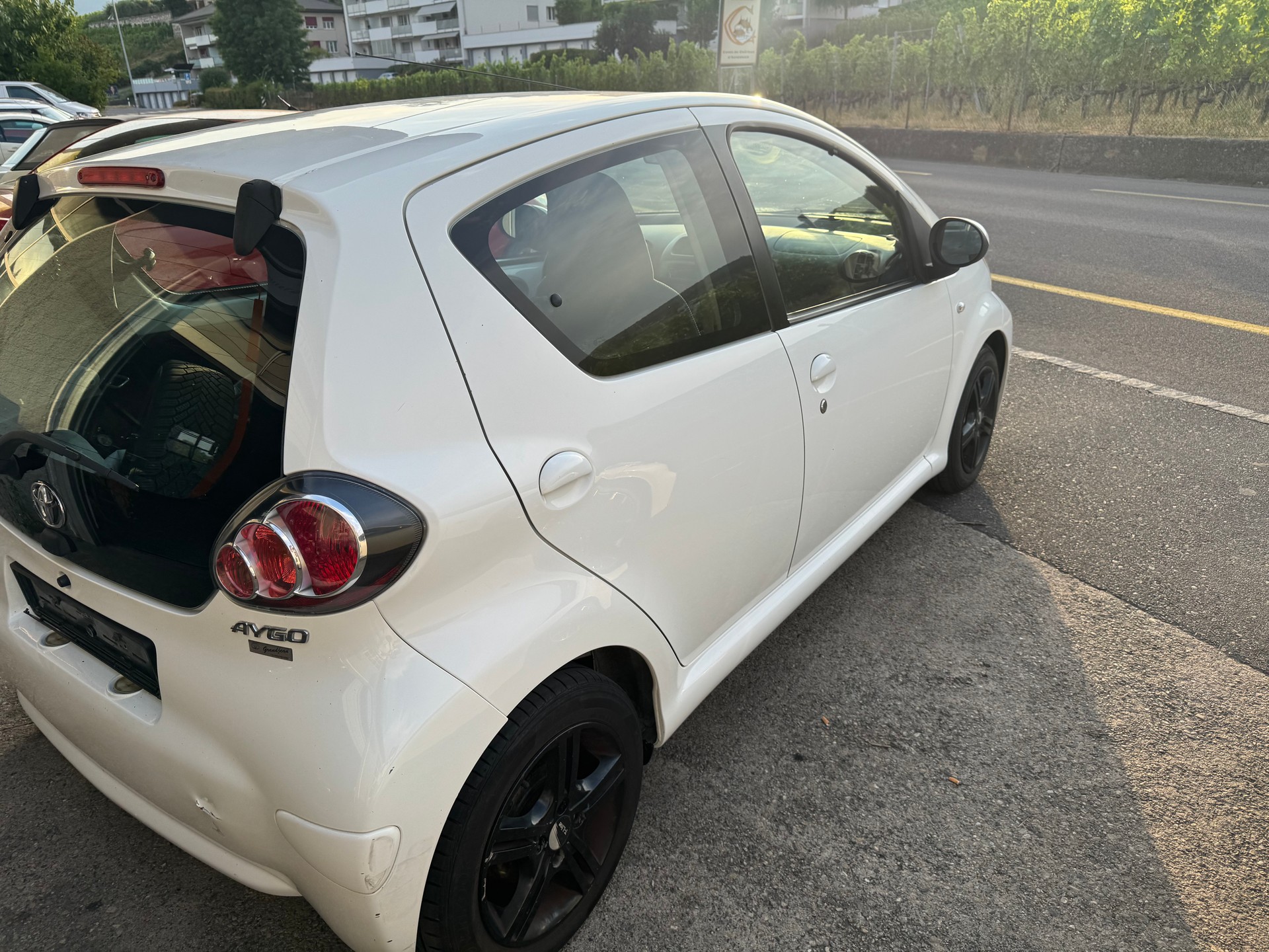 TOYOTA Aygo 1.0 VVT-i Luna-image-5