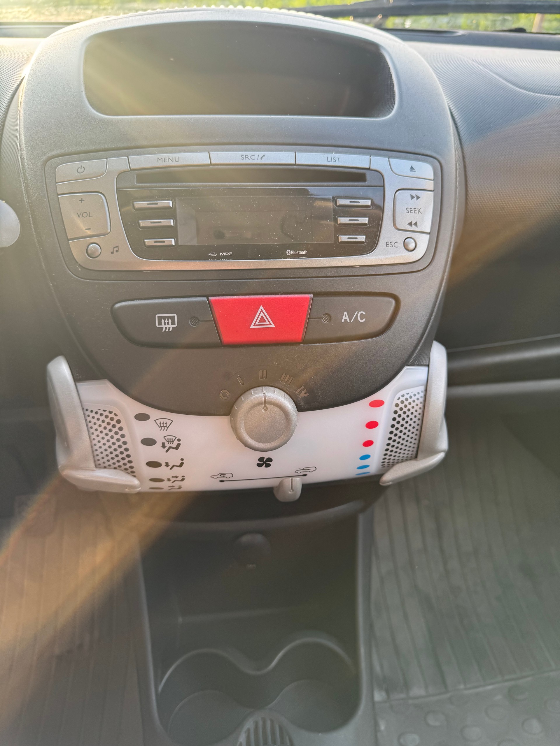 TOYOTA Aygo 1.0 VVT-i Luna-image-6