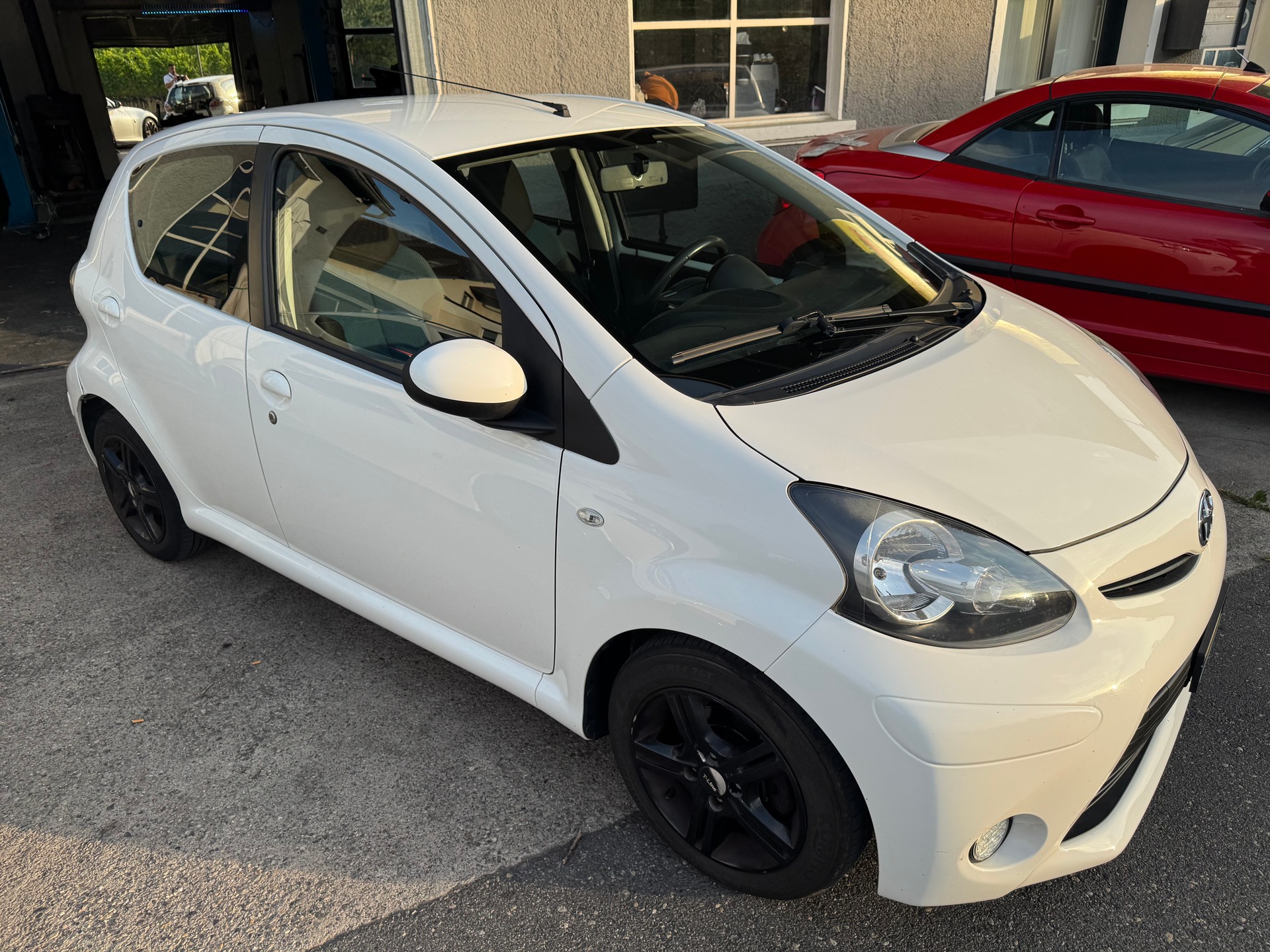 TOYOTA Aygo 1.0 VVT-i Luna-image-4