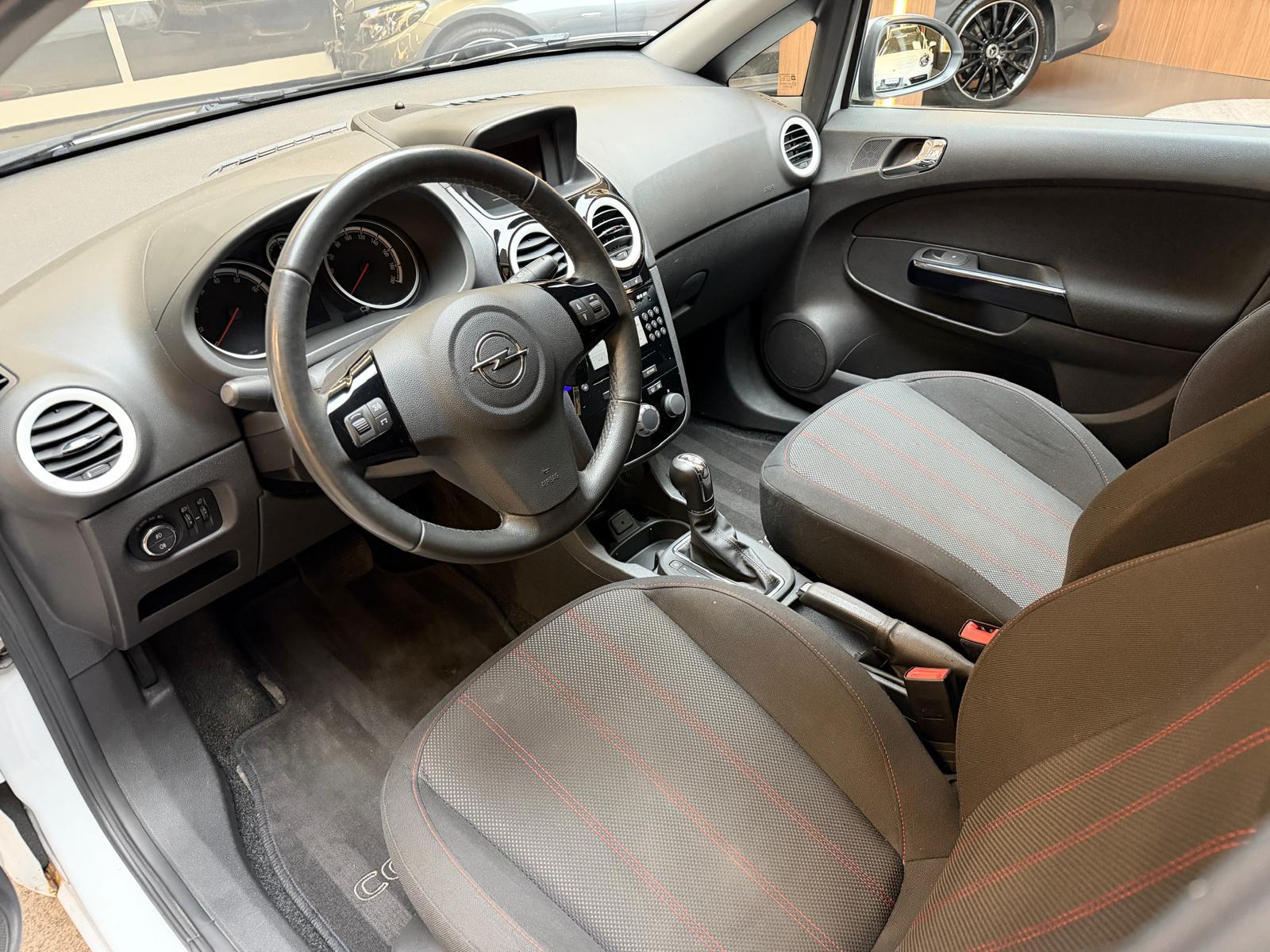 OPEL Corsa 1.4i 16V TP Color Ed.-image-13